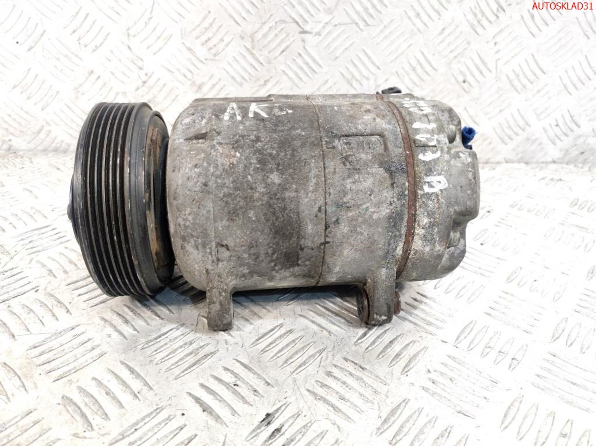 Компрессор кондиционера VW Golf 4 1J0820803B, 5900 рублей, Дубовое