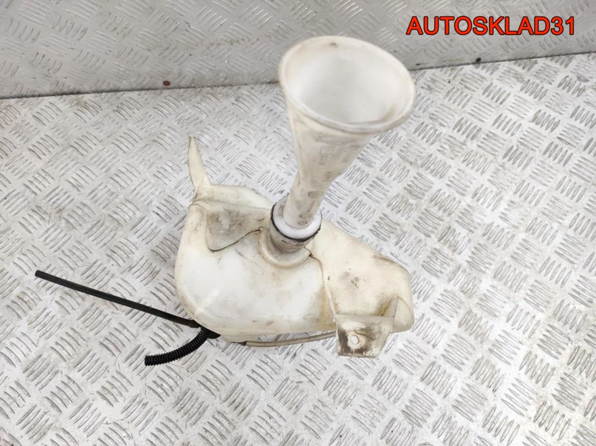 Бачок омывателя Nissan Primera P12E 28910AU400, 1800 рублей, Дубовое