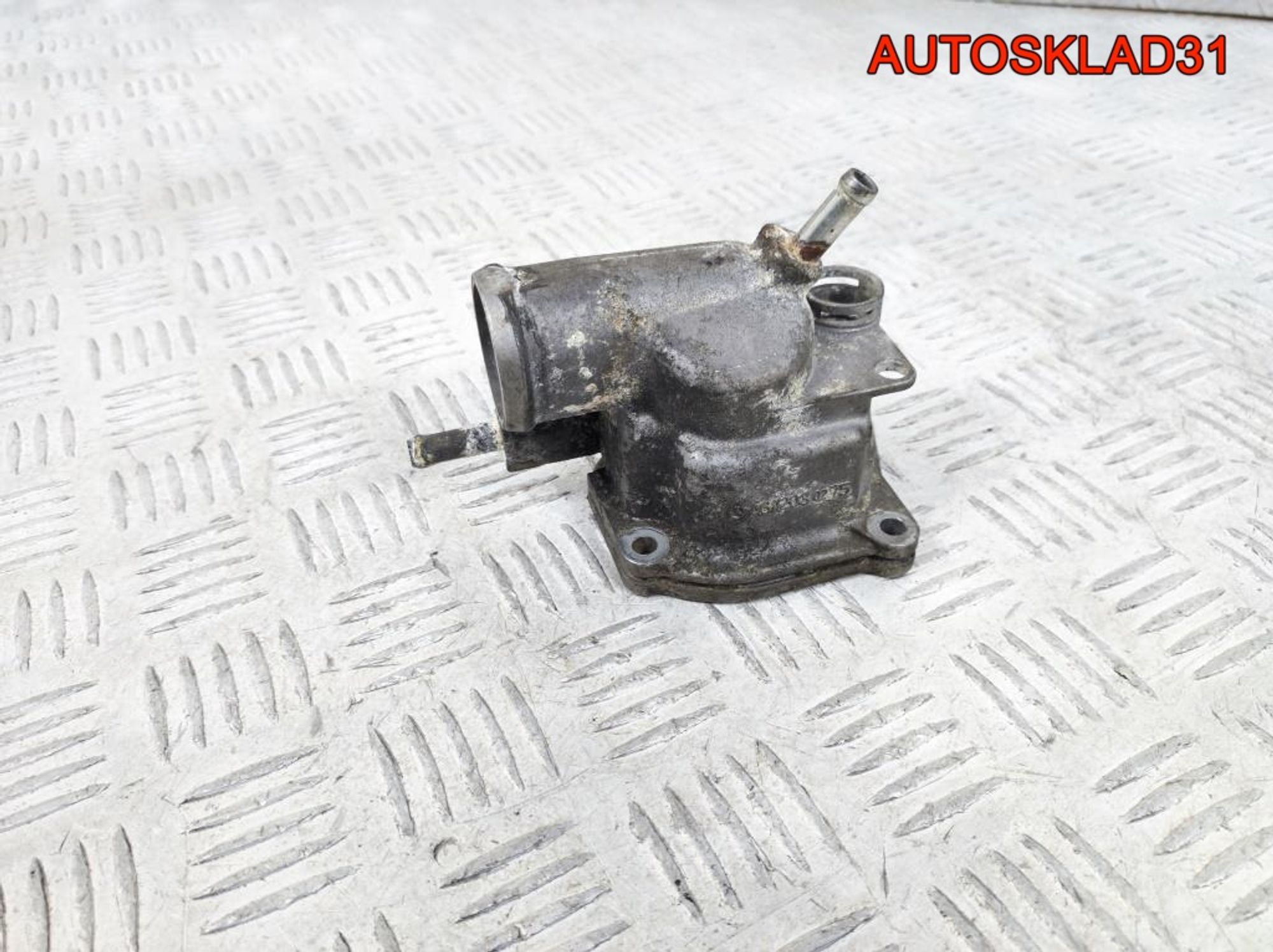 Корпус термостата Mercedes W203 OM 611 A6112030275, 1300 рублей, Дубовое