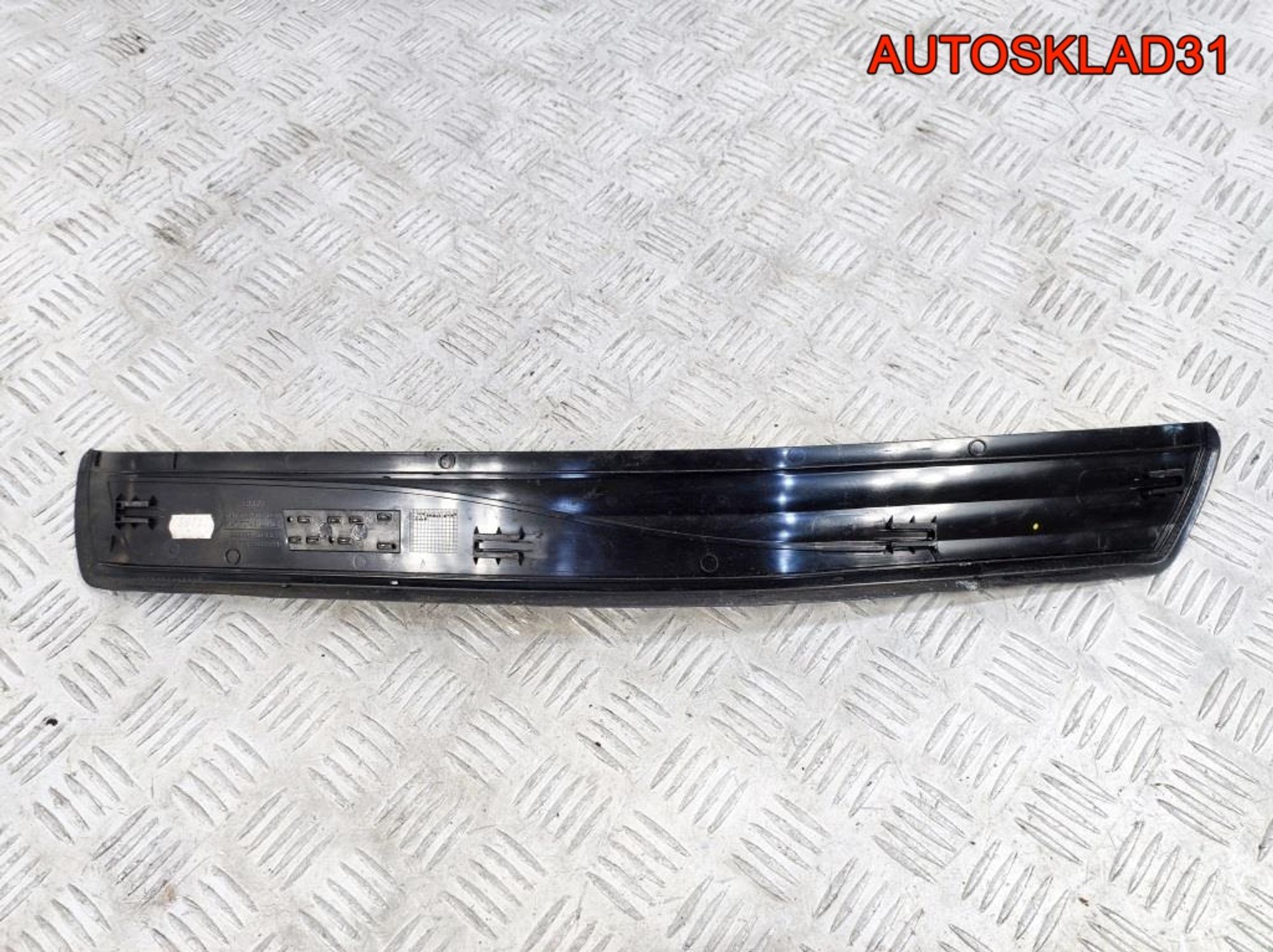 Накладка на порог правая BMW E60 51477034306, 900 рублей, Дубовое