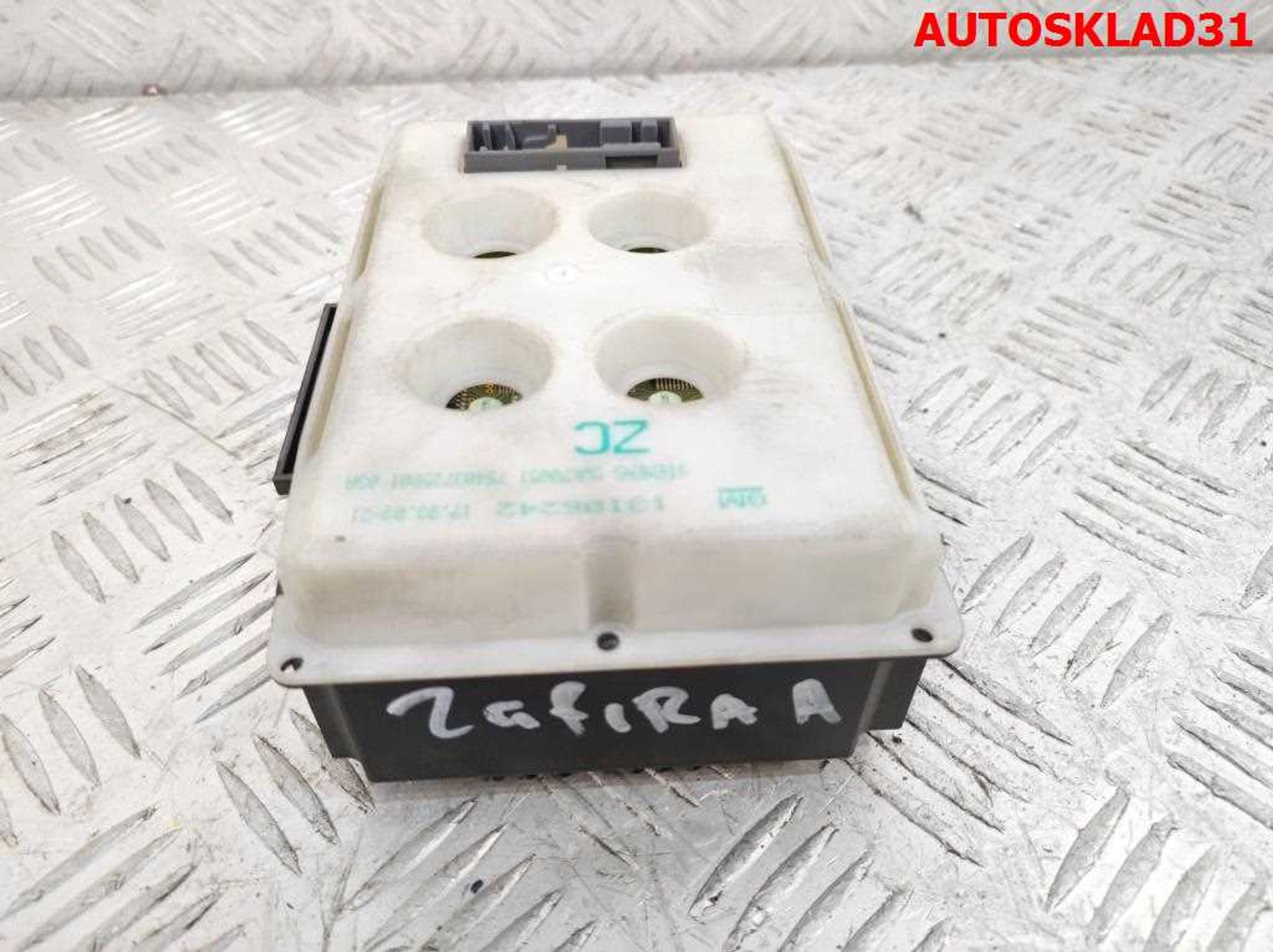 Дисплей информационный Opel Zafira A 13106242, 2000 рублей, Дубовое