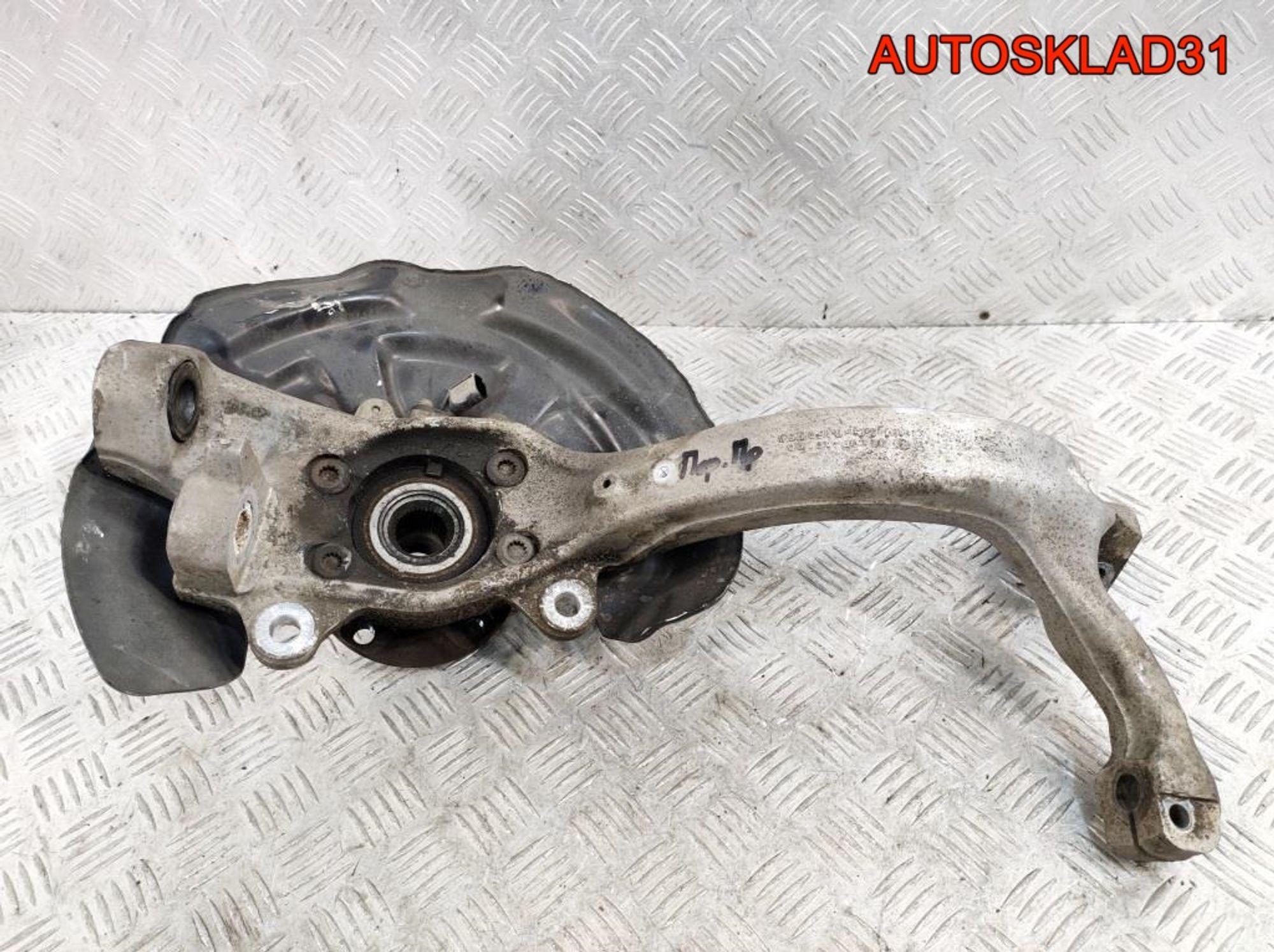Кулак передний правый Audi A6 C6 4F0407242E, 7000 рублей, Дубовое