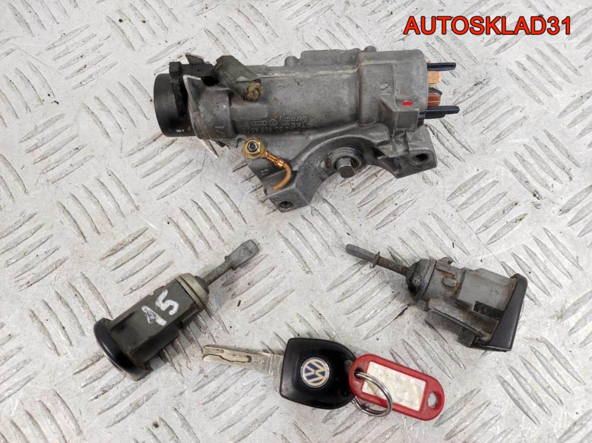 Комплект замок зажигания и личинки с ключом VW Golf 4 4B0905851C, 4100 рублей, Дубовое