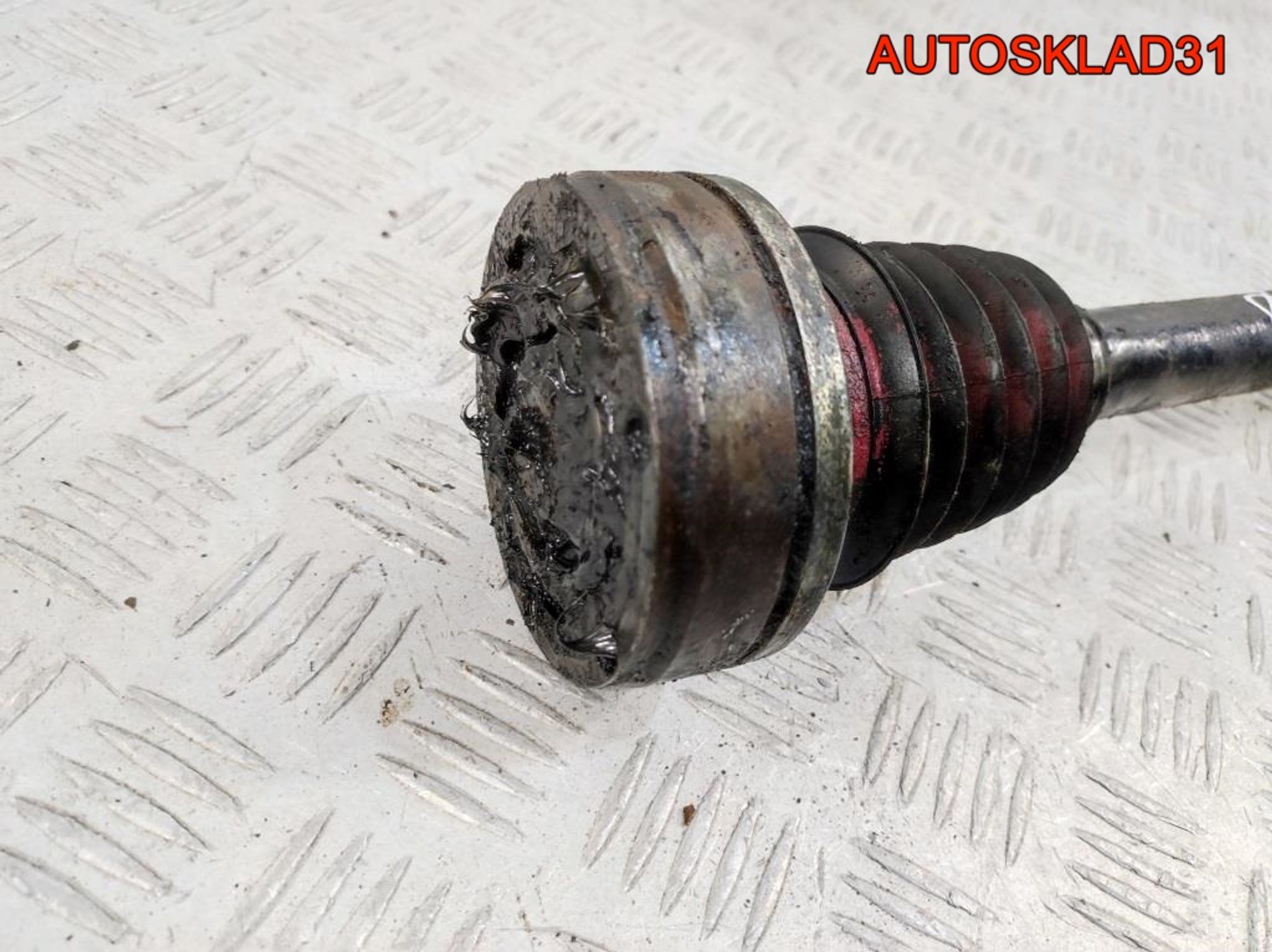 Полуось передняя левая VW Golf 3 1,4 Бензин, 2700 рублей, Дубовое