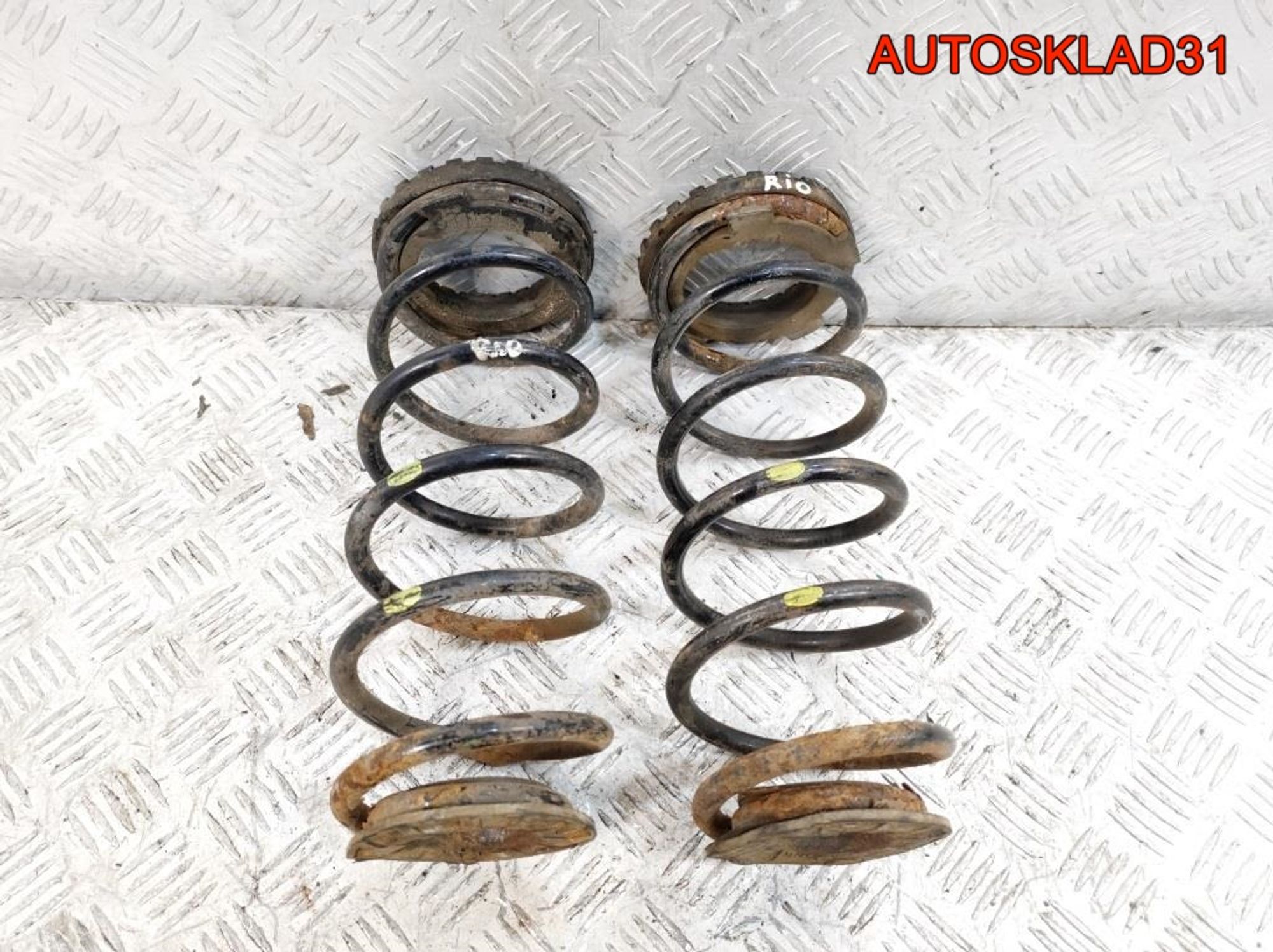 Пружина подвески задняя Комплект Kia Rio 2 1,4 Бензин, 2000 рублей, Дубовое