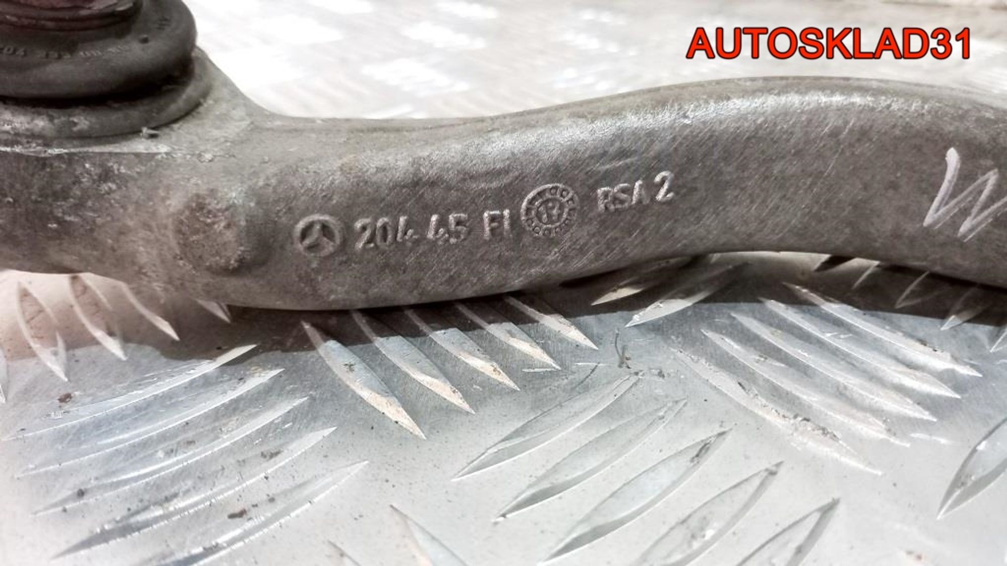 Рычаг передний нижний левый Mercedes Benz W204 A2043306711, 2000 рублей, Дубовое