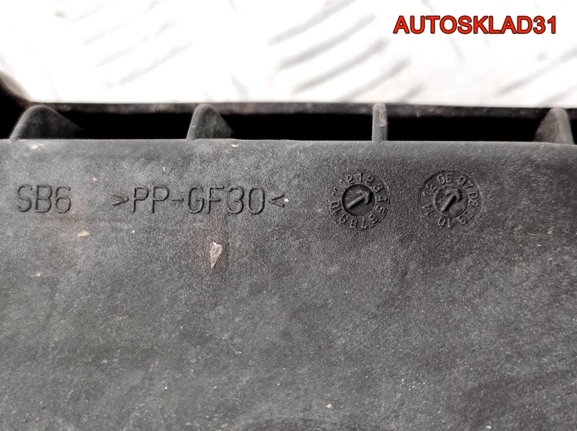 Корпус воздушного фильтра VW Polo BUD 036129611CD, 1400 рублей, Дубовое