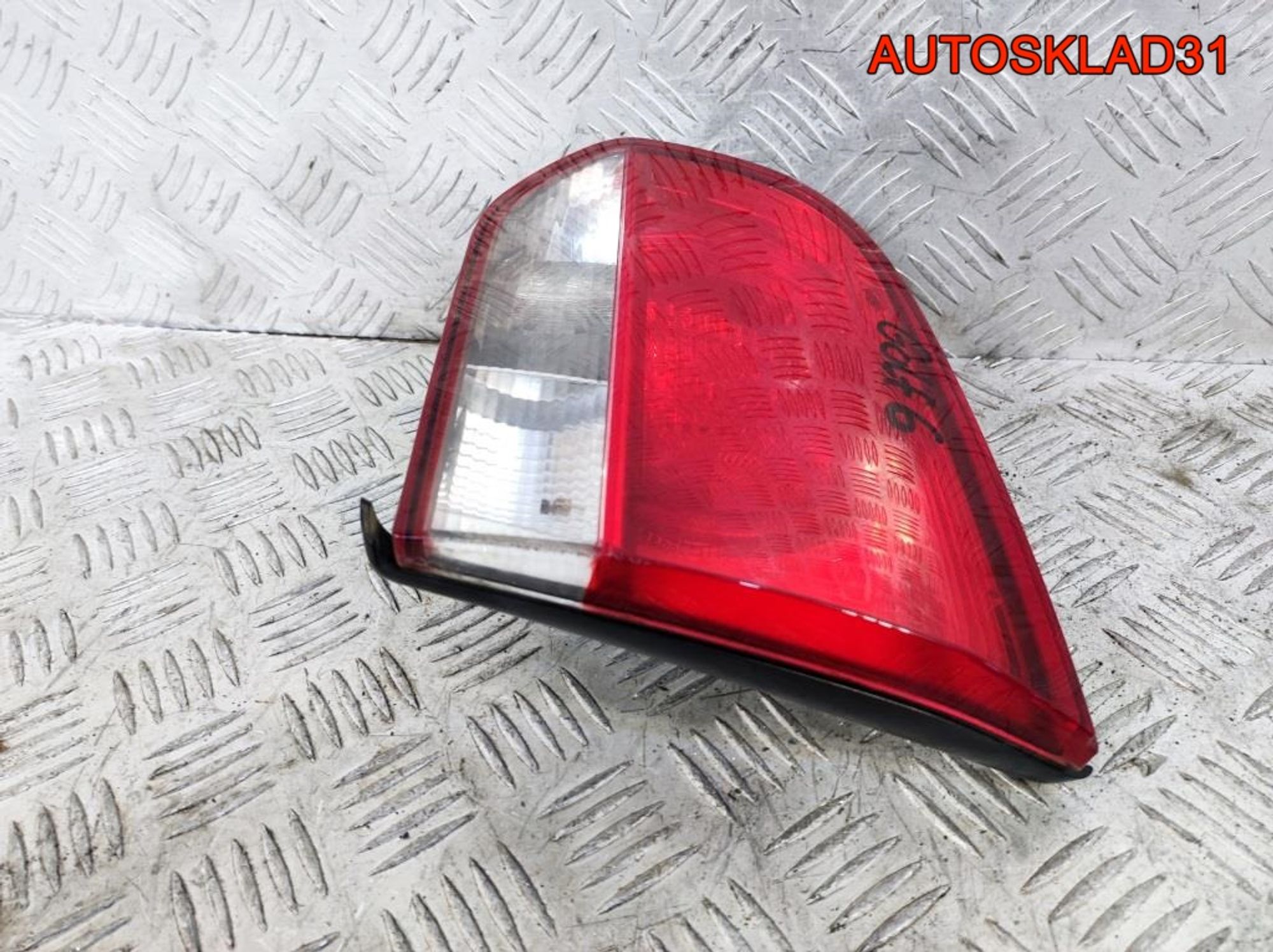 Фонарь внутренний правый VW Golf 6 5K0945094G, 3300 рублей, Дубовое