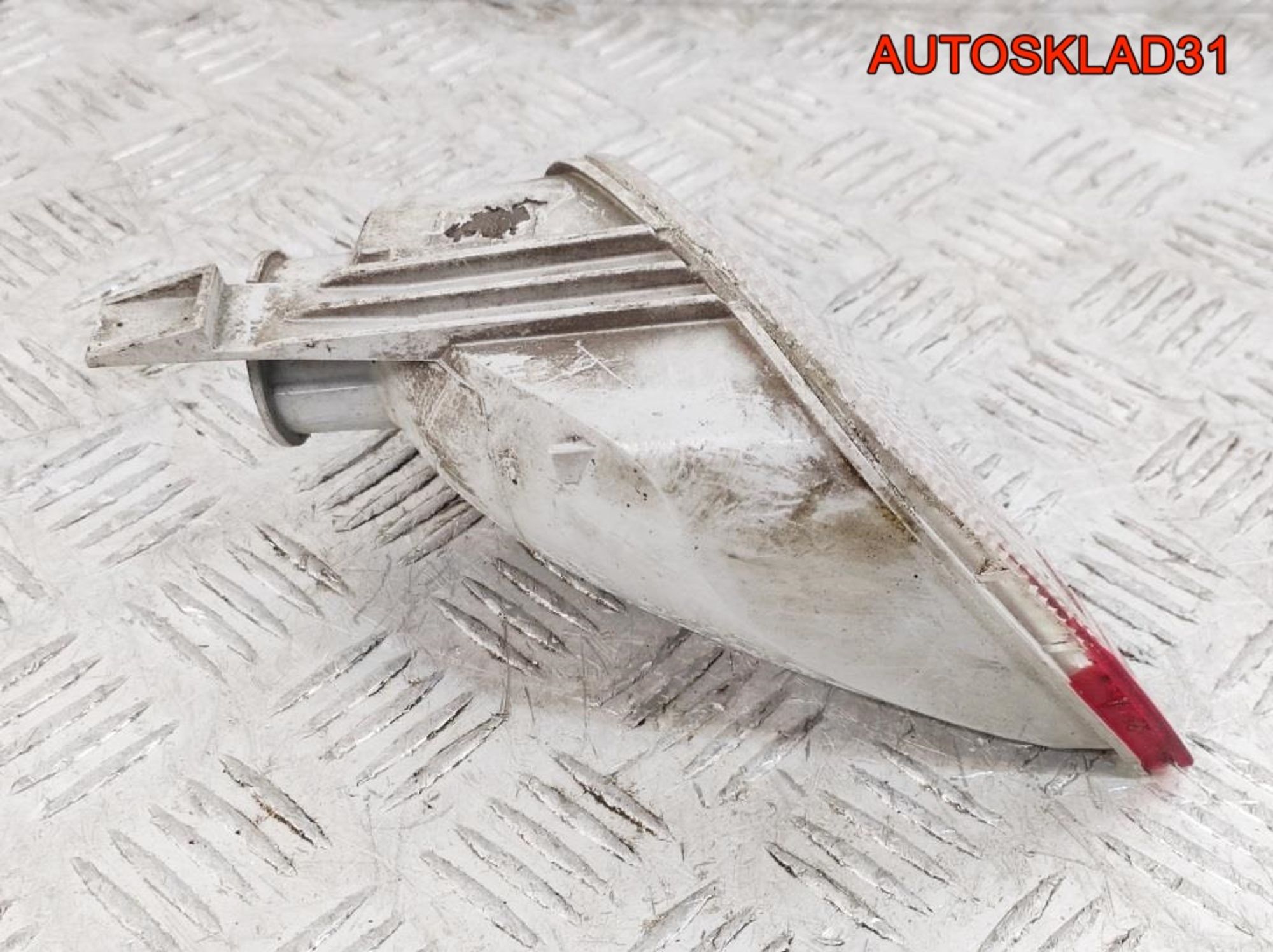 Фонарь задний в бампер левый Ford Focus 2 5M5115K273AA, 1200 рублей, Дубовое