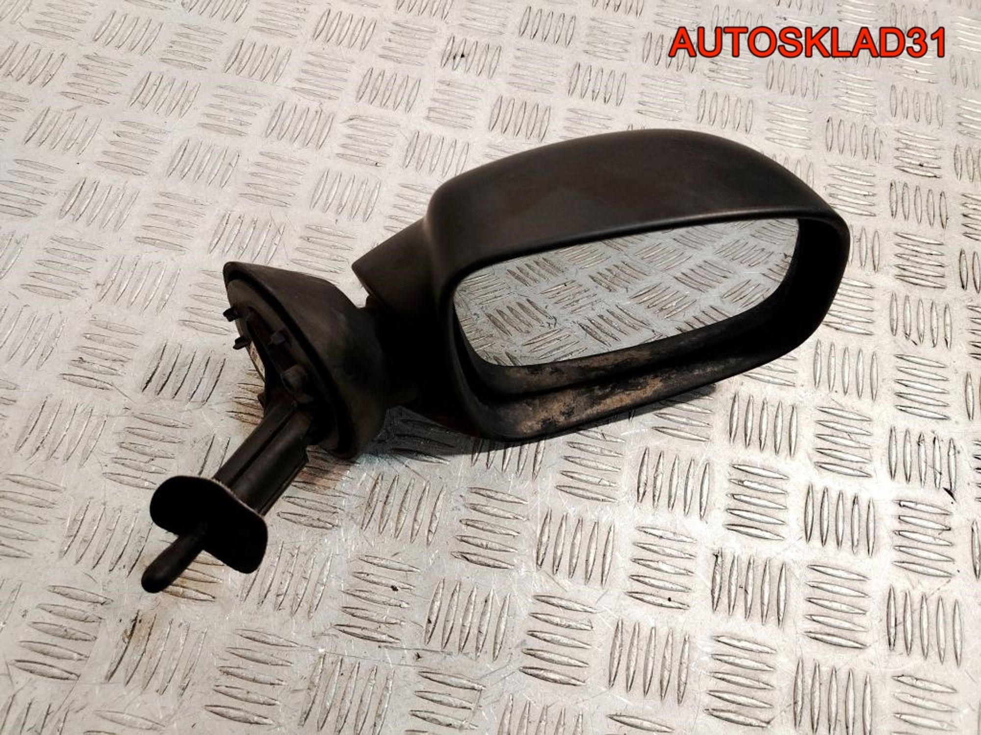 Зеркало правое механическое Renault Logan 963015207R, 1000 рублей, Дубовое