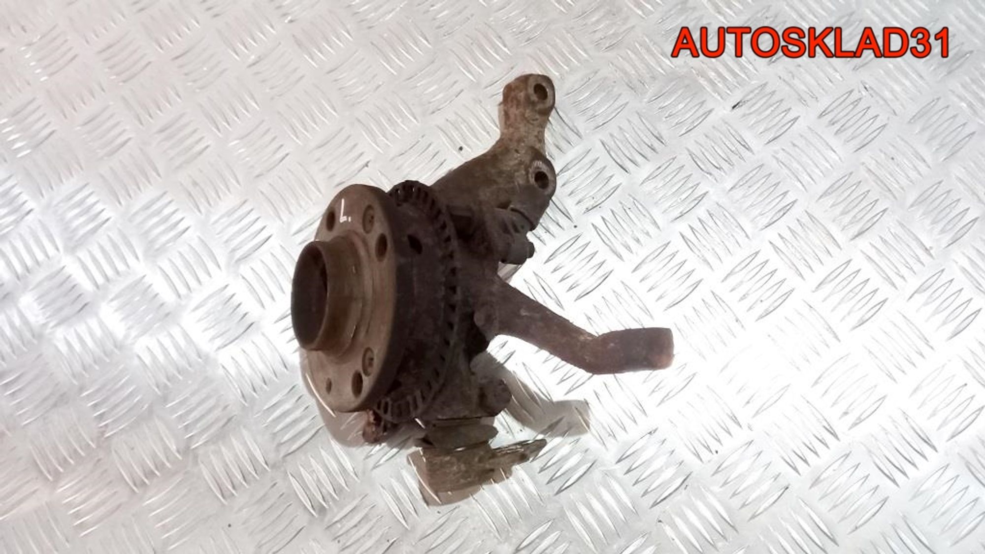 Кулак поворотный передний левый VW Golf 3 357407255C, 3000 рублей, Дубовое