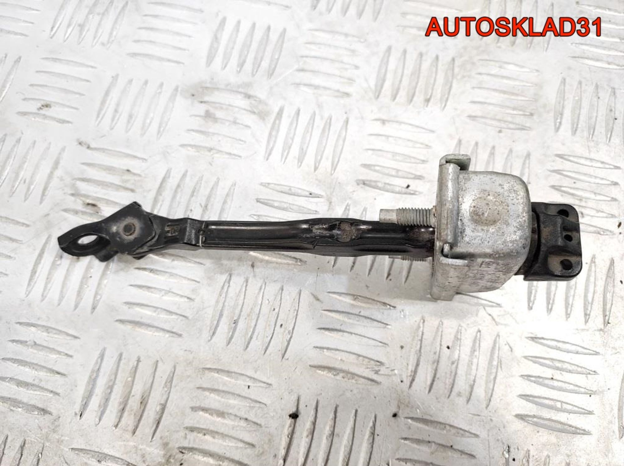 Ограничитель двери передней Opel Astra J 13270665, 900 рублей, Дубовое