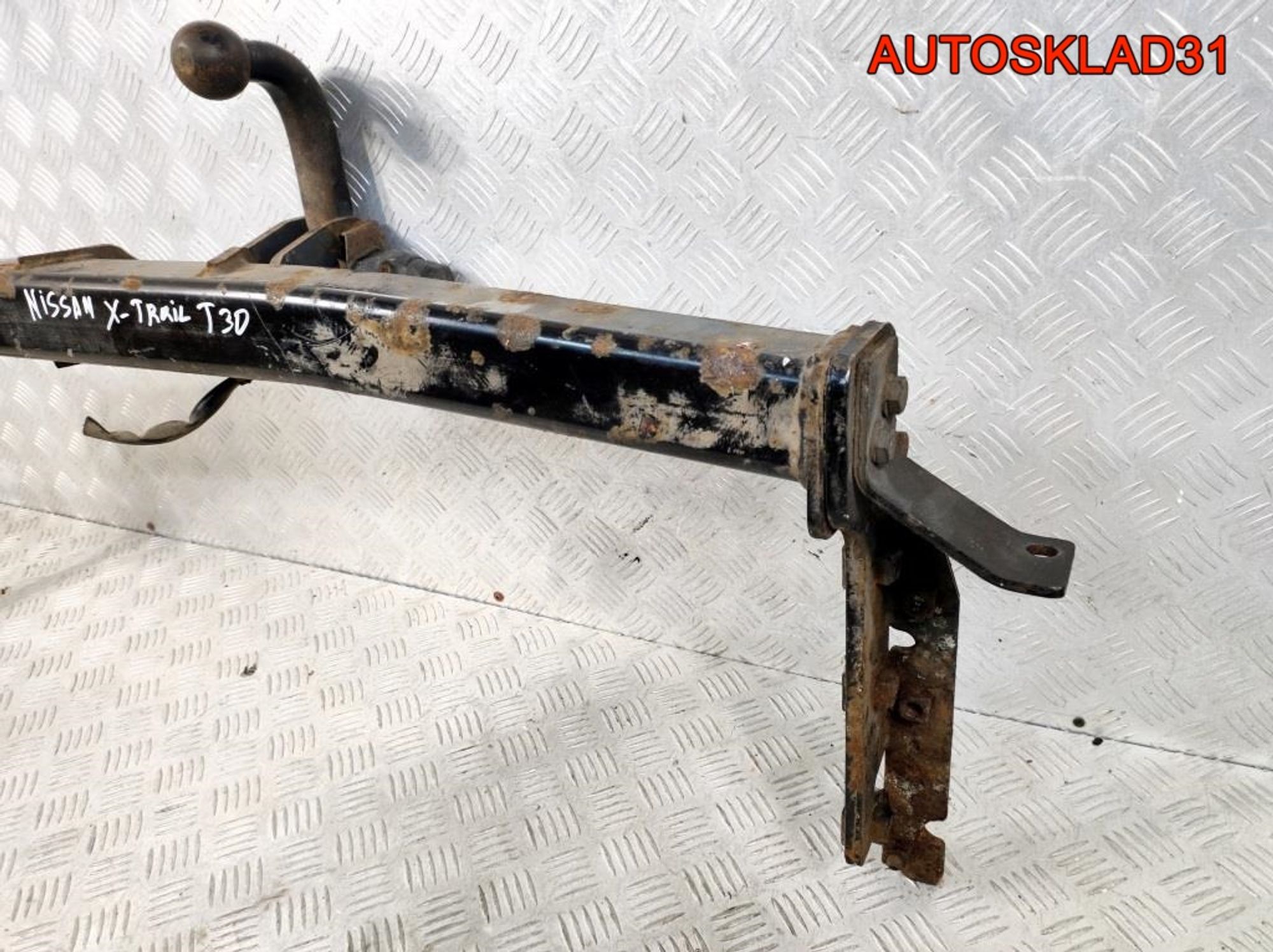 Фаркоп Nissan X-Trail T30 KE5008H000, 13500 рублей, Дубовое