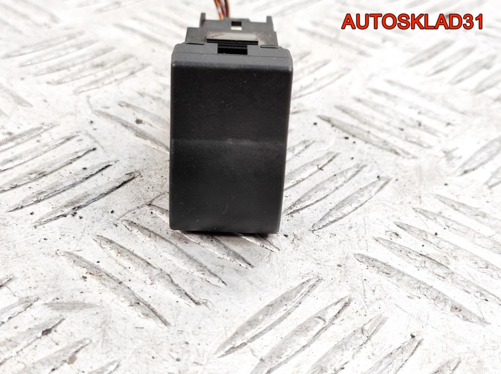 Кнопка Mazda 3 BK BP4K55225, 300 рублей, Дубовое