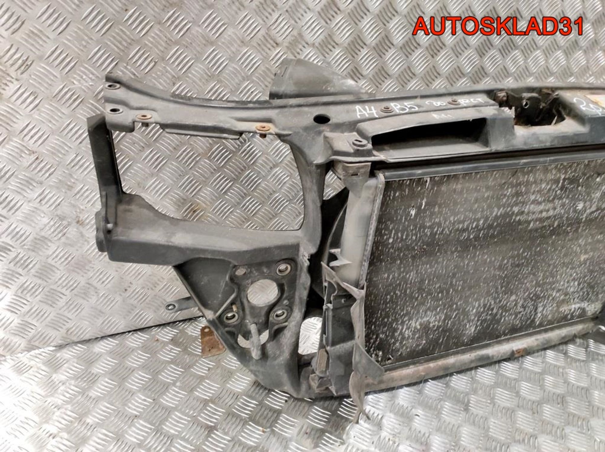 Панель передняя в сборе Audi A4 B5 Дорест 1,6-1,8 Бензин, 6000 рублей, Дубовое