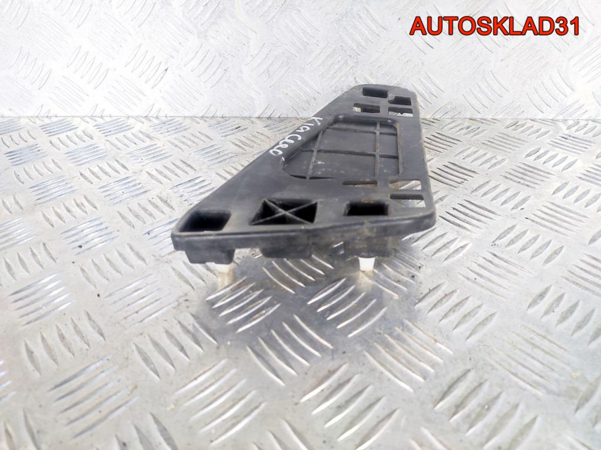 Направляющая заднего бампера левая Kia Ceed Combi, 500 рублей, Дубовое