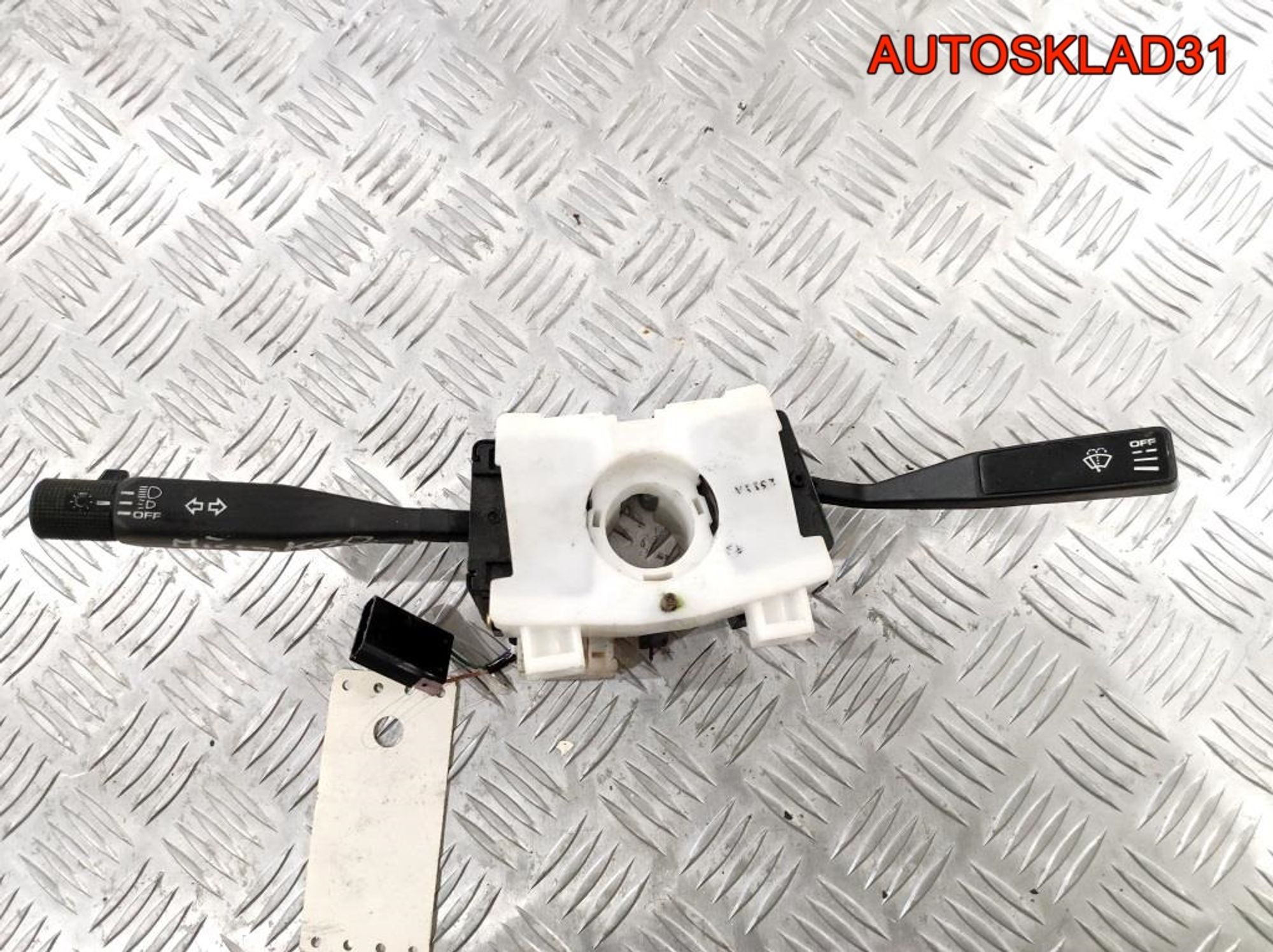 Переключатель подрулевой Nissan Micra K10, 1500 рублей, Дубовое