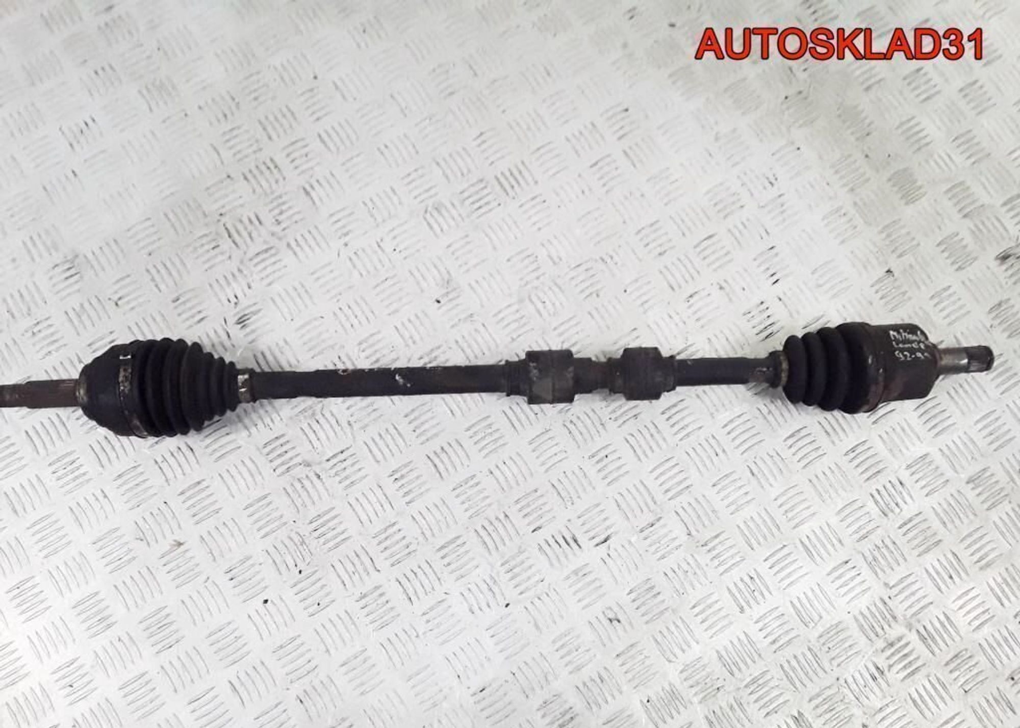 Полуось передняя правая Mitsubishi Lancer CB МКПП, 1800 рублей, Дубовое