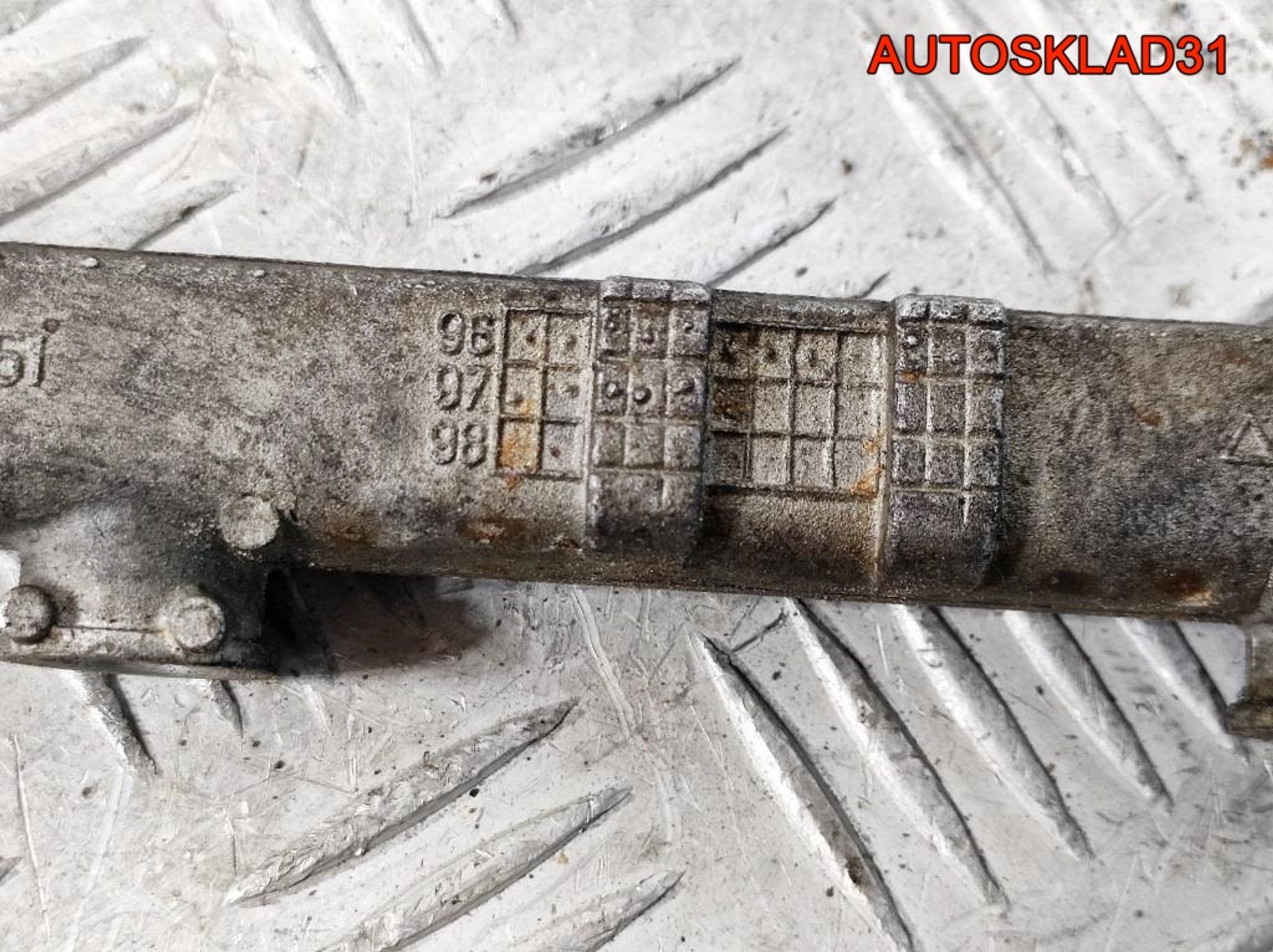 Рейка топливная Opel Omega B 2,0 X20XEV 90411551, 600 рублей, Дубовое