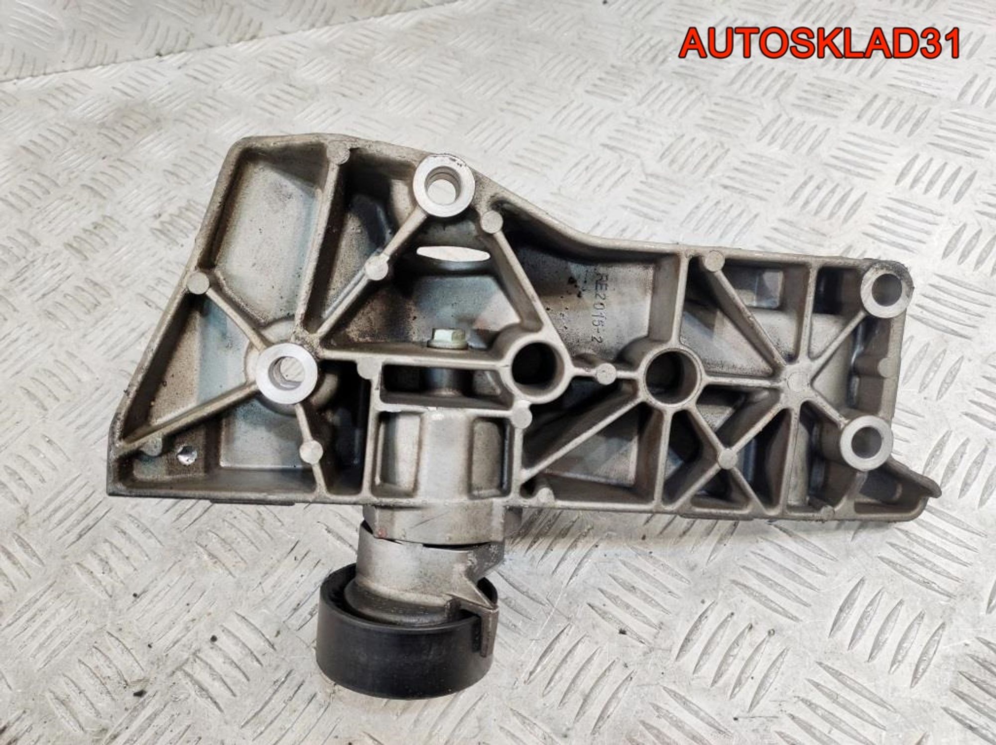 Кронштейн генератора VW Polo 4 1,4 AUA 036145169G, 1100 рублей, Дубовое