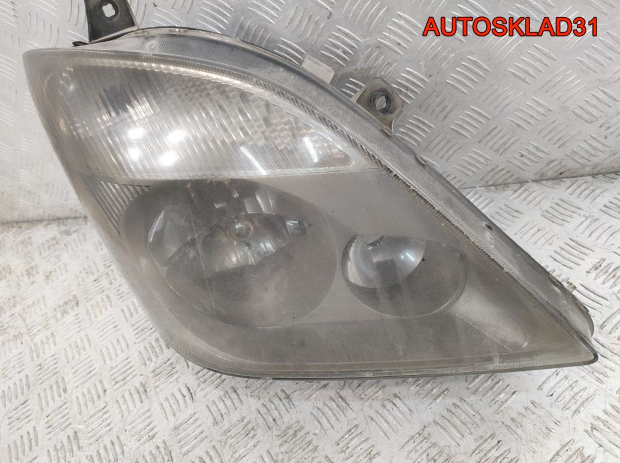 Фара правая Mercedes Benz Sprinter 906 A9068200261, 1800 рублей, Дубовое