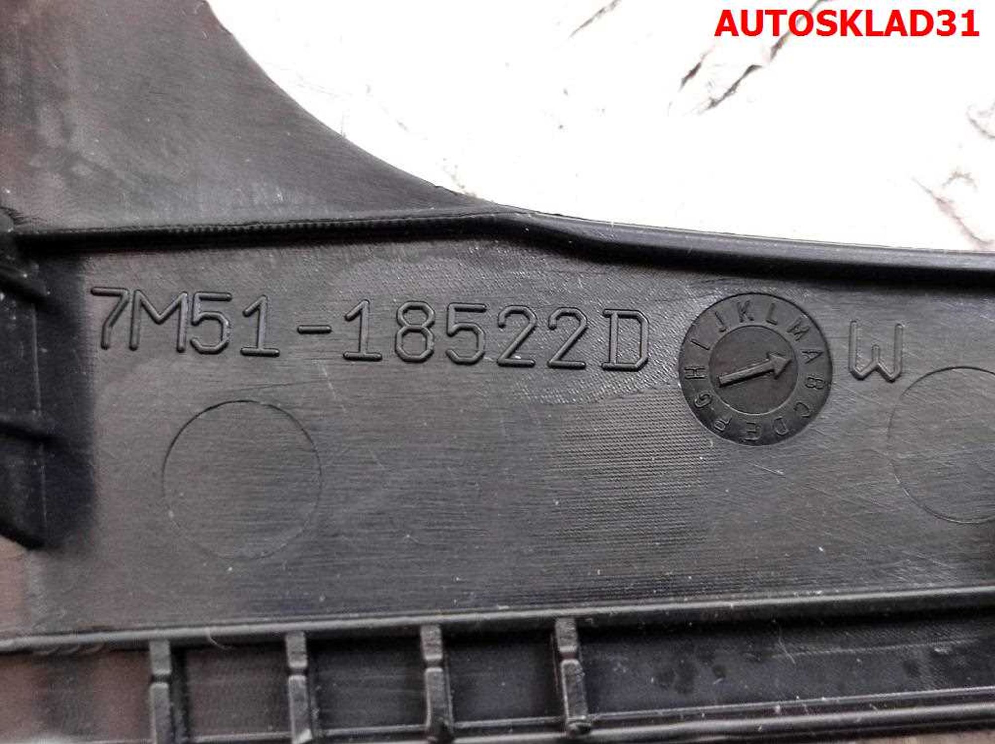 Рамка магнитолы Ford Focus 2 7M5118522D, 1600 рублей, Дубовое