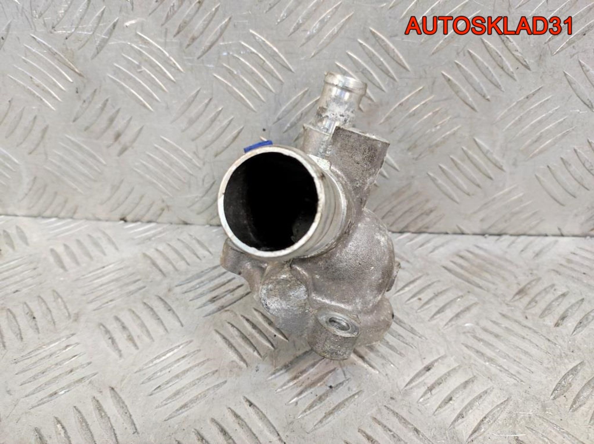 Корпус термостата Nissan Primera P12 2,0 QR20DE, 900 рублей, Дубовое