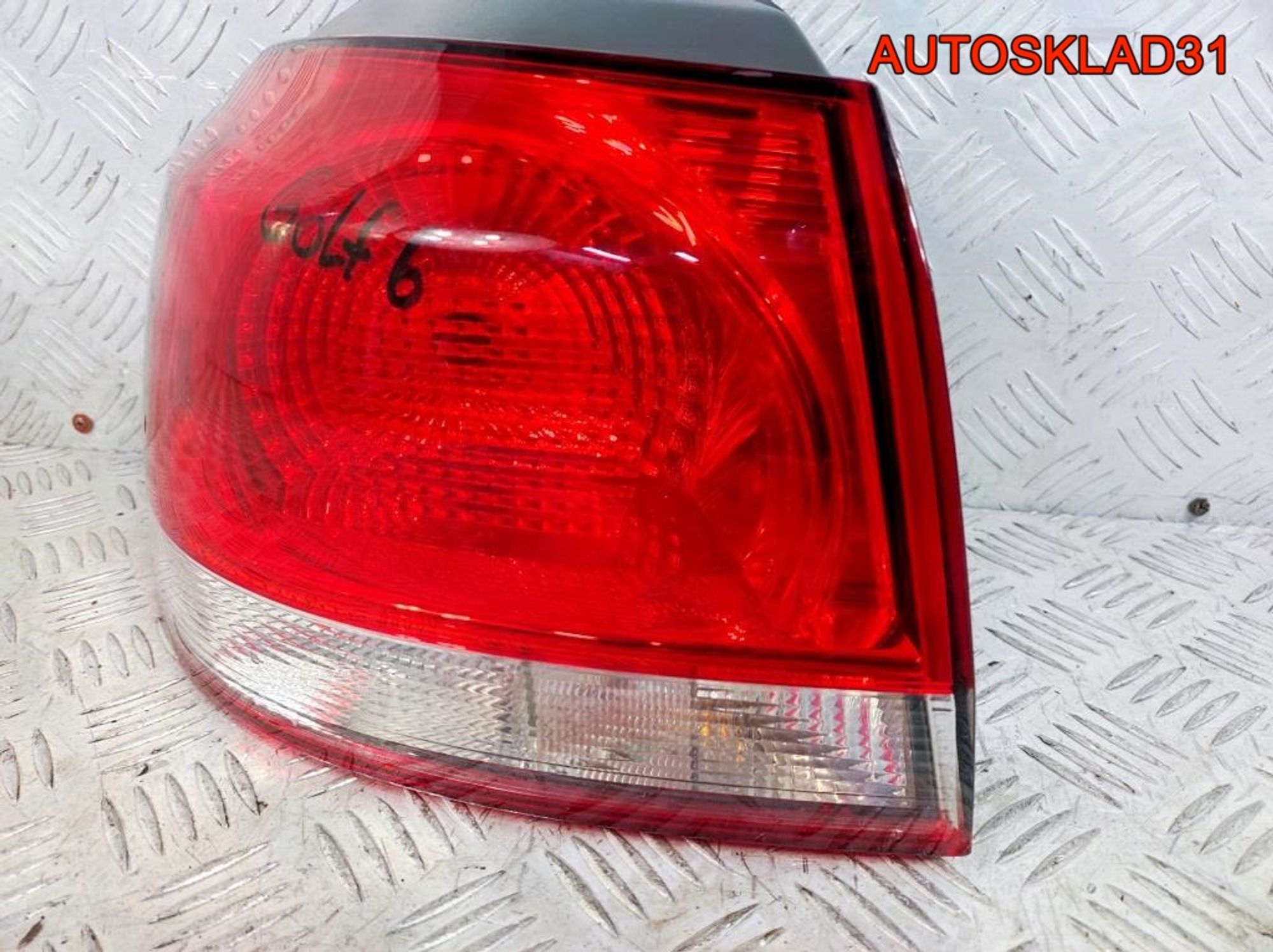 Фонарь задний наружный левый VW Golf 6 5K0945095E, 4100 рублей, Дубовое