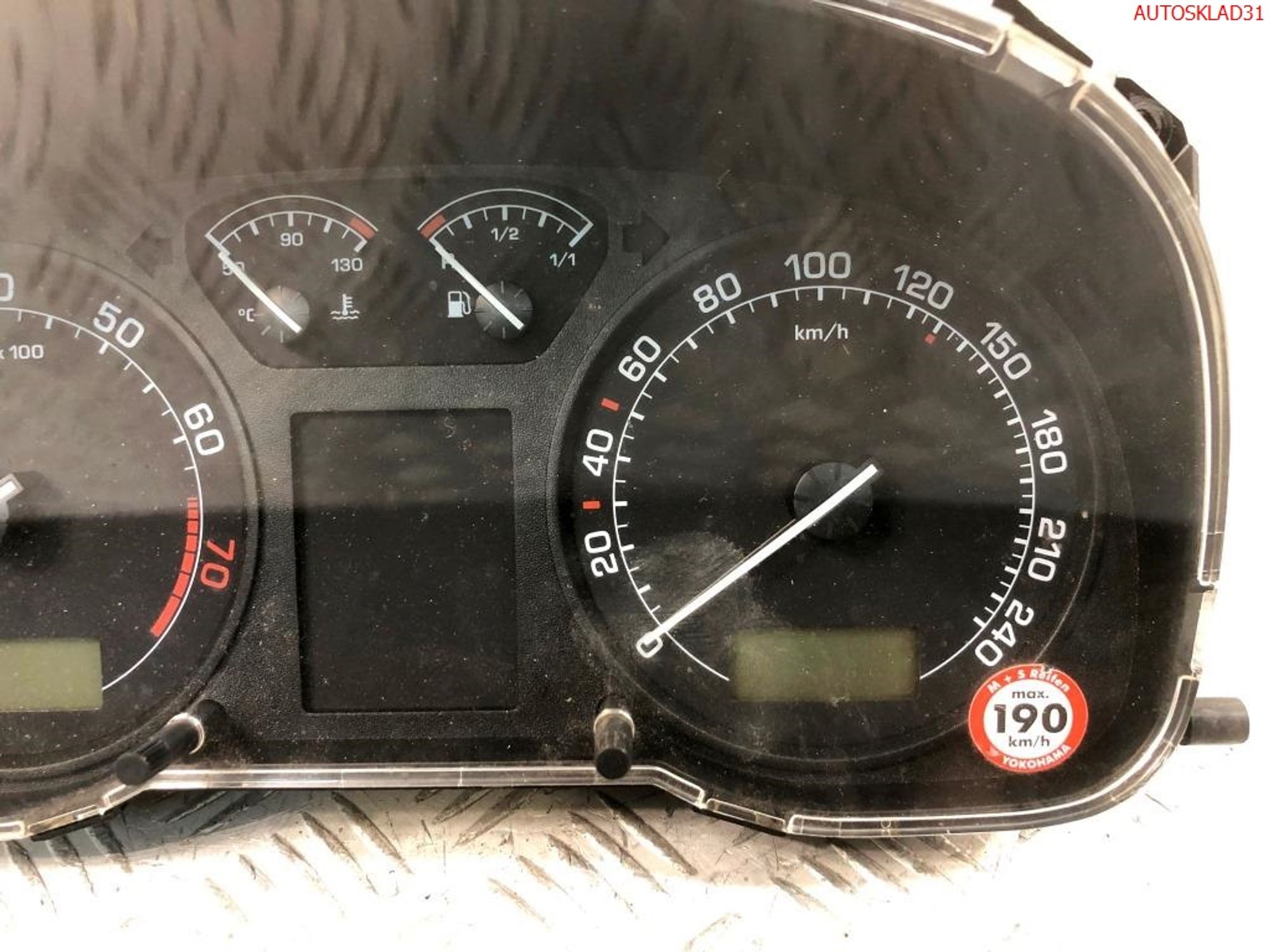 Панель приборов Skoda Octavia A4 1U0920810B Бензин, 6000 рублей, Дубовое