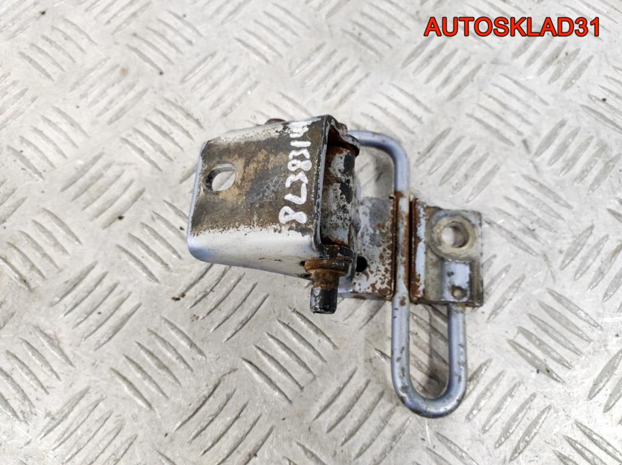 Петля двери передняя левая нижняя Audi A3 8L1, 4500 рублей, Дубовое