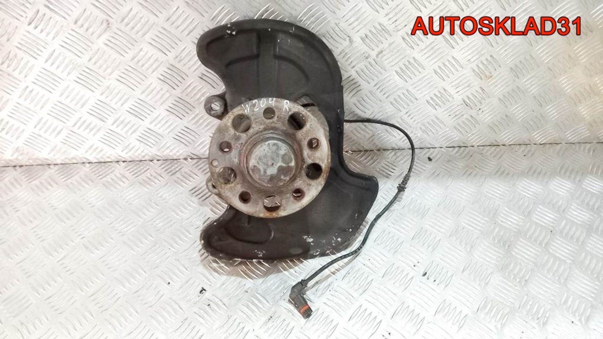 Кулак поворотный передний правый Комплект Mercedes-Benz W204 А2043320201, 3500 рублей, Дубовое