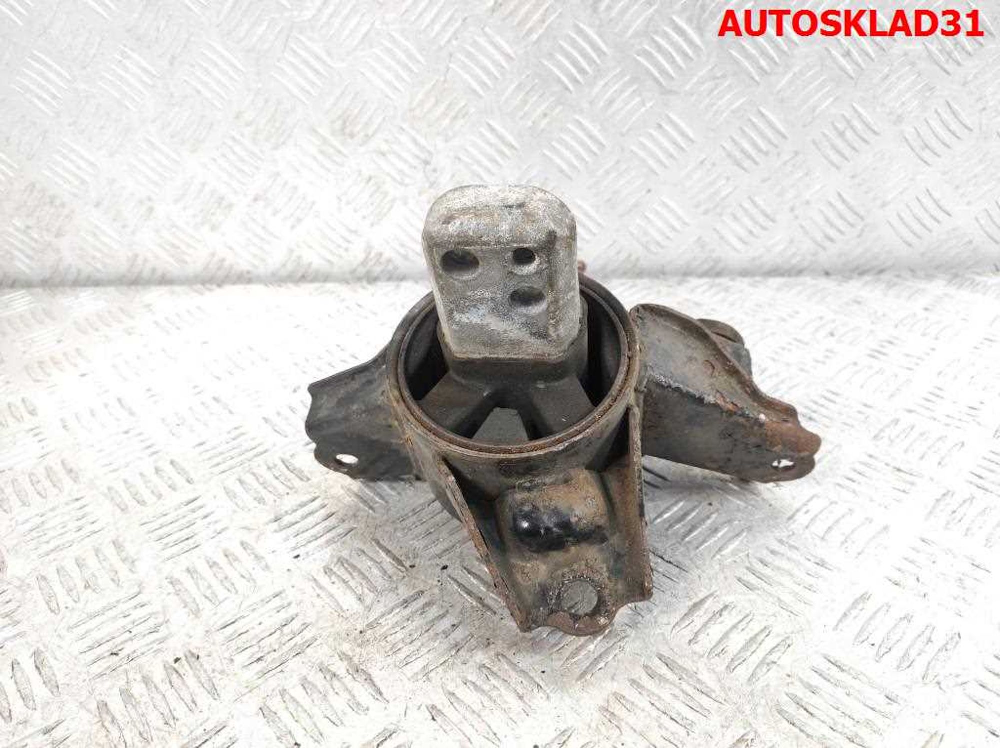 Опора МКПП левая Hyundai i30 218301M000, 2000 рублей, Дубовое