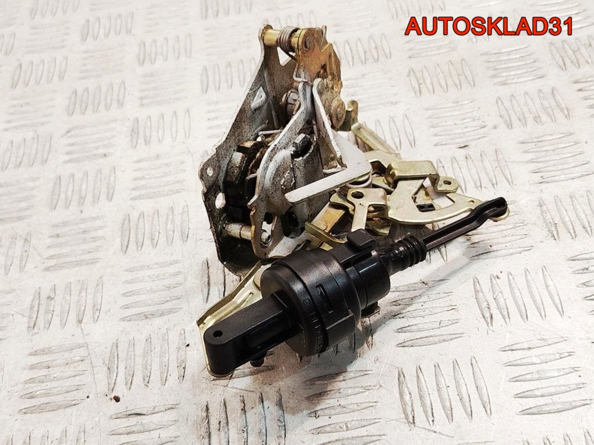 Замок двери задней правой Mercedes Benz W210 A2027300635, 2000 рублей, Дубовое