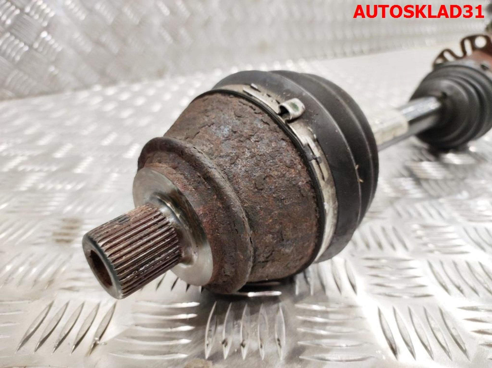 Полуось передняя правая Audi A8 D3 4,0 Дизель  Audi A8 D3 4E0407272Q, 5000 рублей, Дубовое