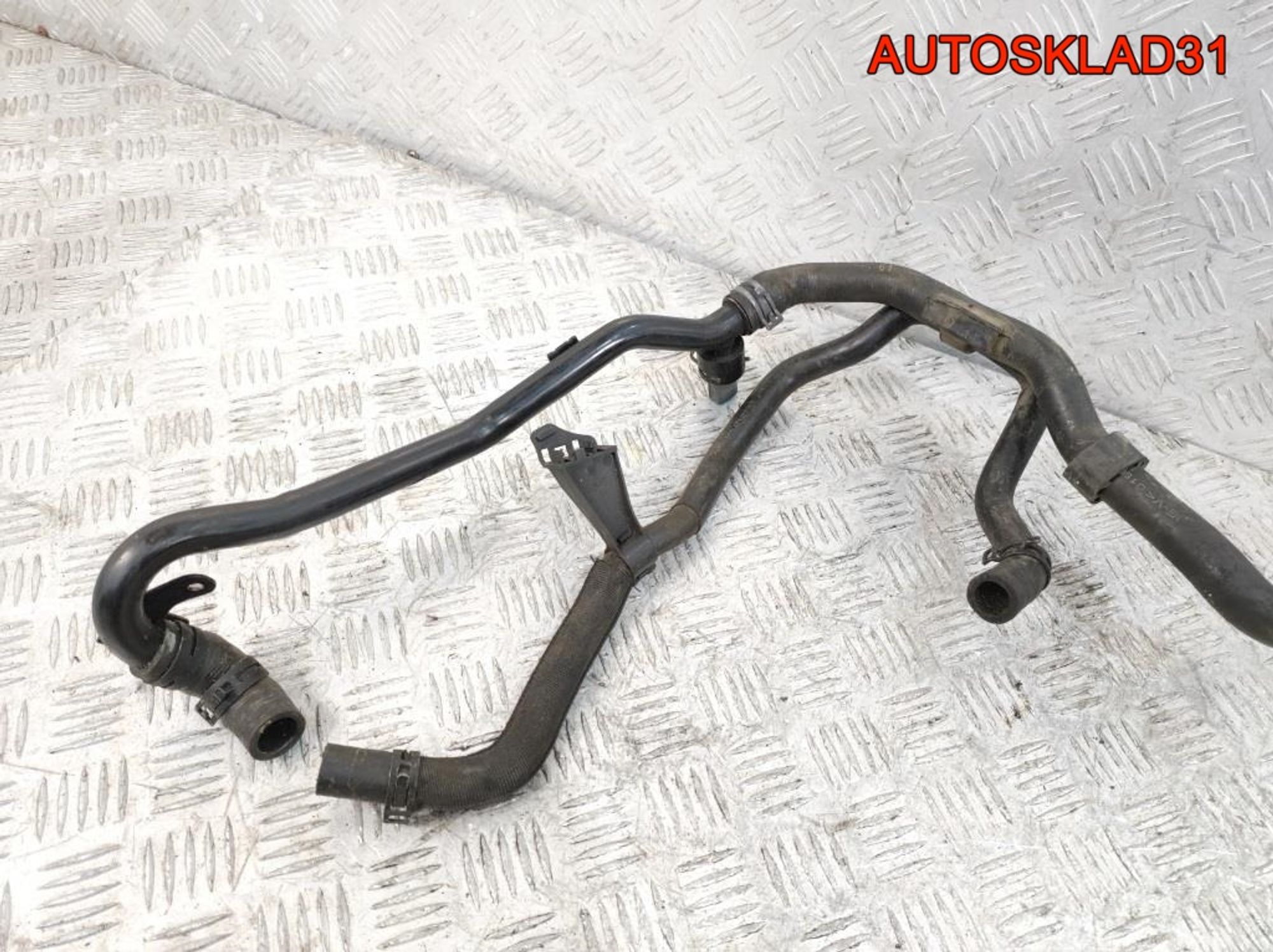 Трубка охлаждающей жидкости VW Passat B6 2,0 Дизель 5N0121065, 2500 рублей, Дубовое