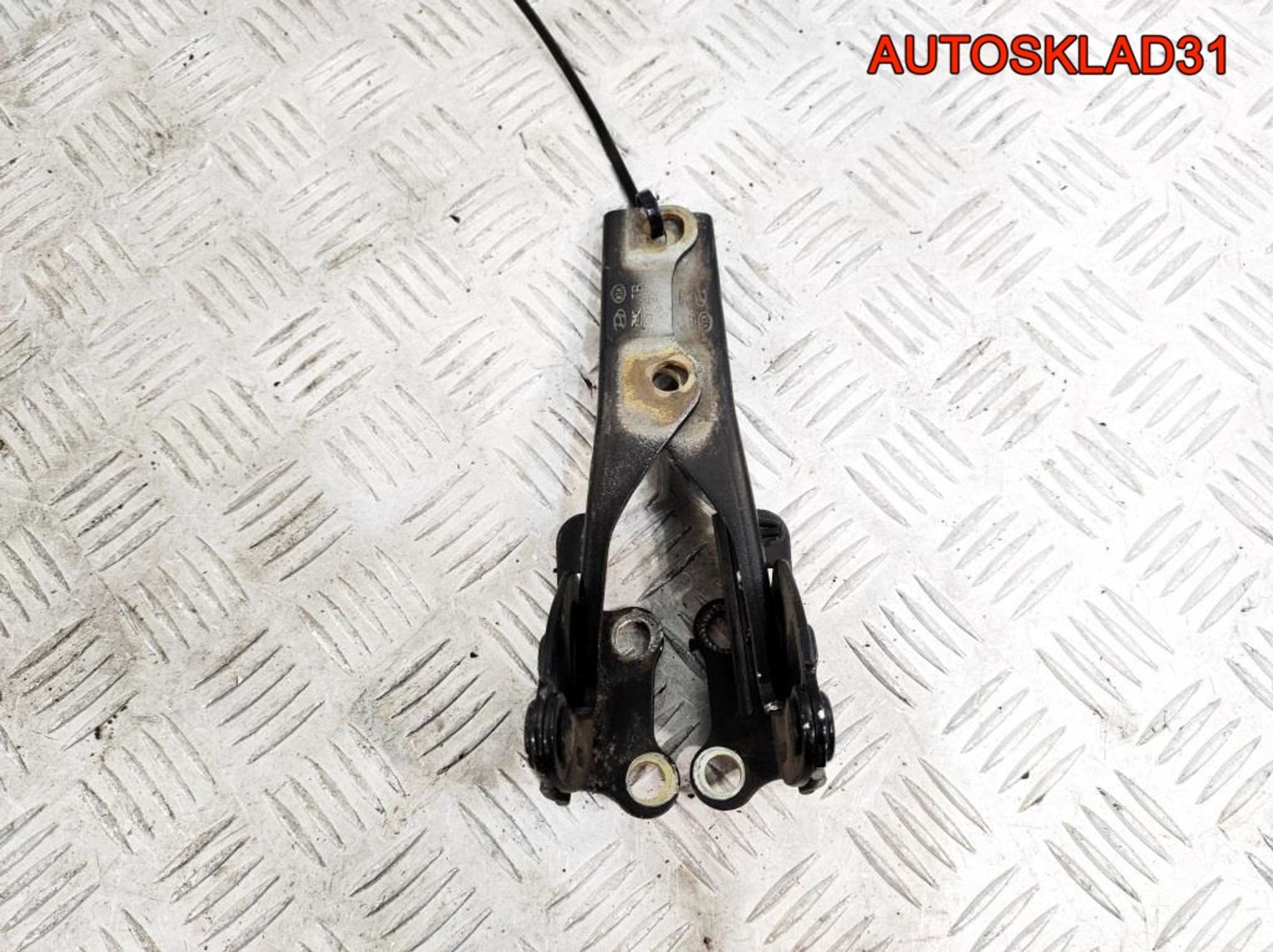 Петля капота правая Hyundai Getz 791201C000, 2700 рублей, Дубовое