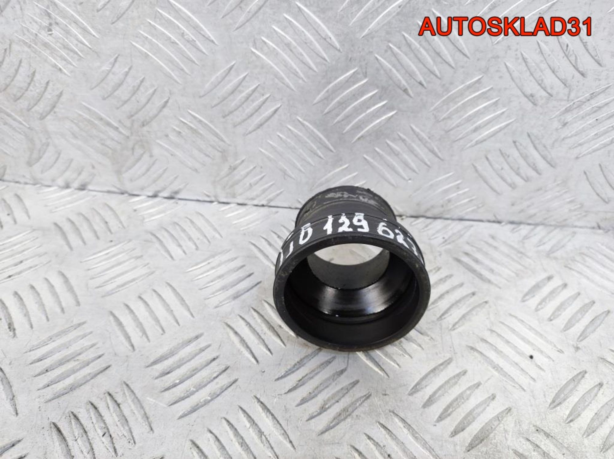 Патрубок турбины Volkswagen Golf 5 1J0129627D, 900 рублей, Дубовое