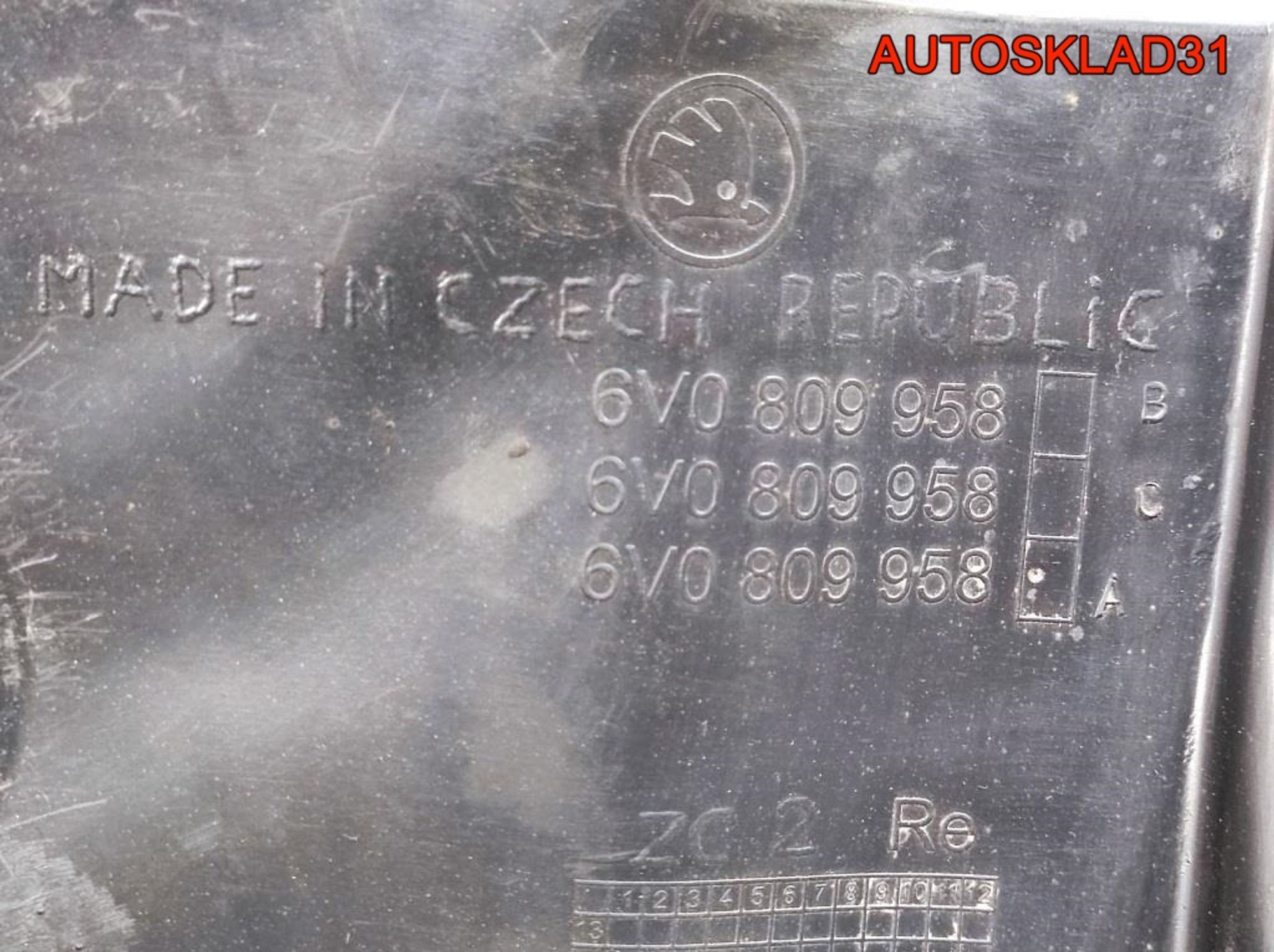 Локер передний правый Skoda Fabia 3 6V0809958A, 2500 рублей, Дубовое