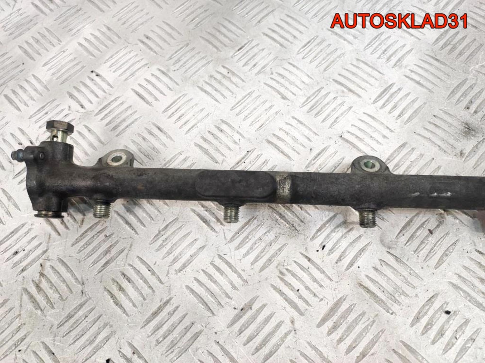 Рейка топливная Mercedes W220 3,2 613.960 A6130700095, 1800 рублей, Дубовое