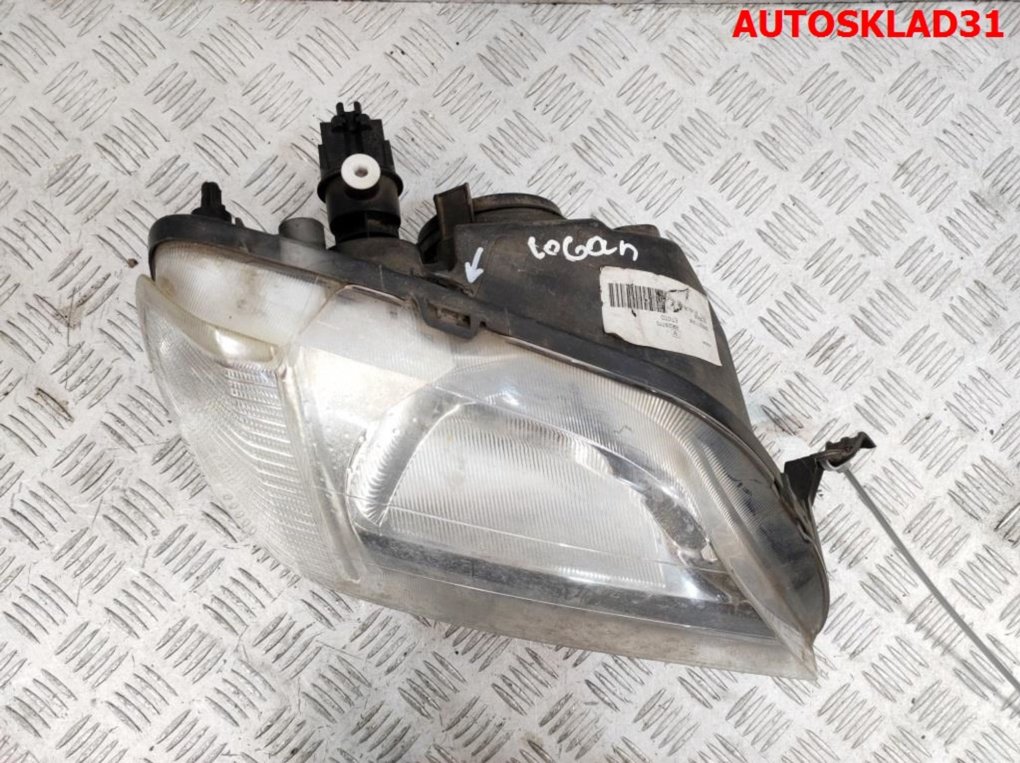 Фара правая Renault Logan 8200211006, 4500 рублей, Дубовое