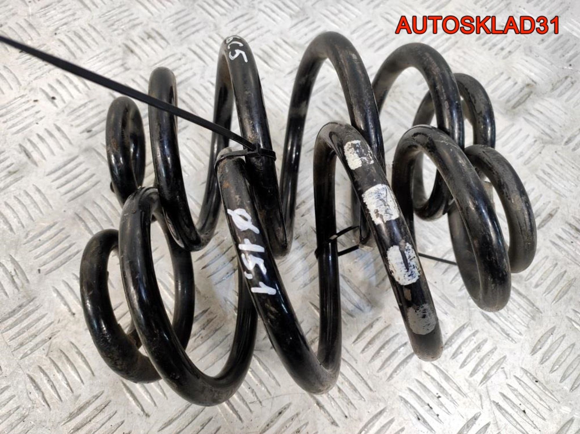 Пружина задняя Audi A6 C5 4B0511115AF Седан, 1800 рублей, Дубовое