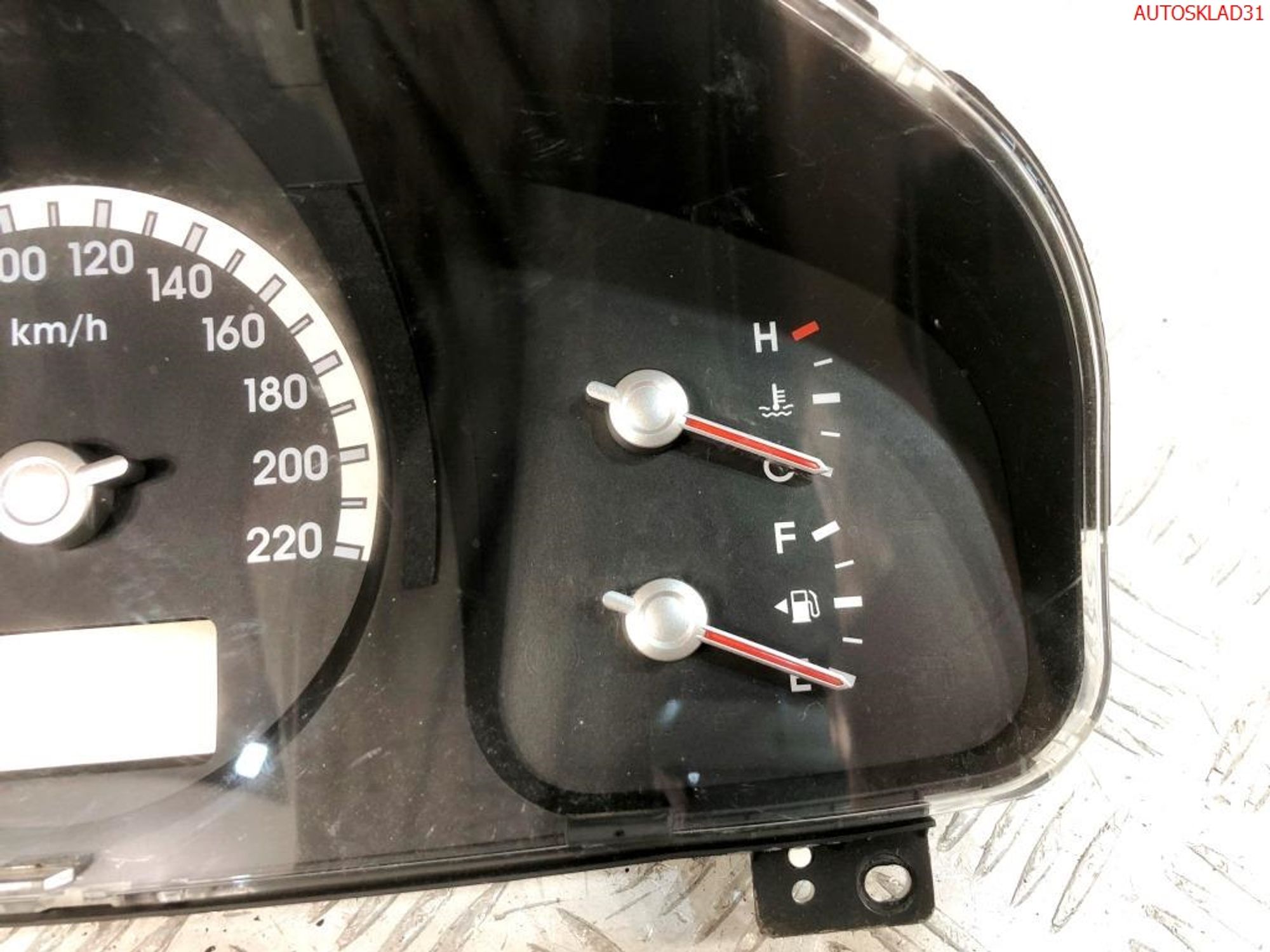 Панель приборов Kia Sportage 2 2,0 Бензин 940031F291, 15000 рублей, Дубовое