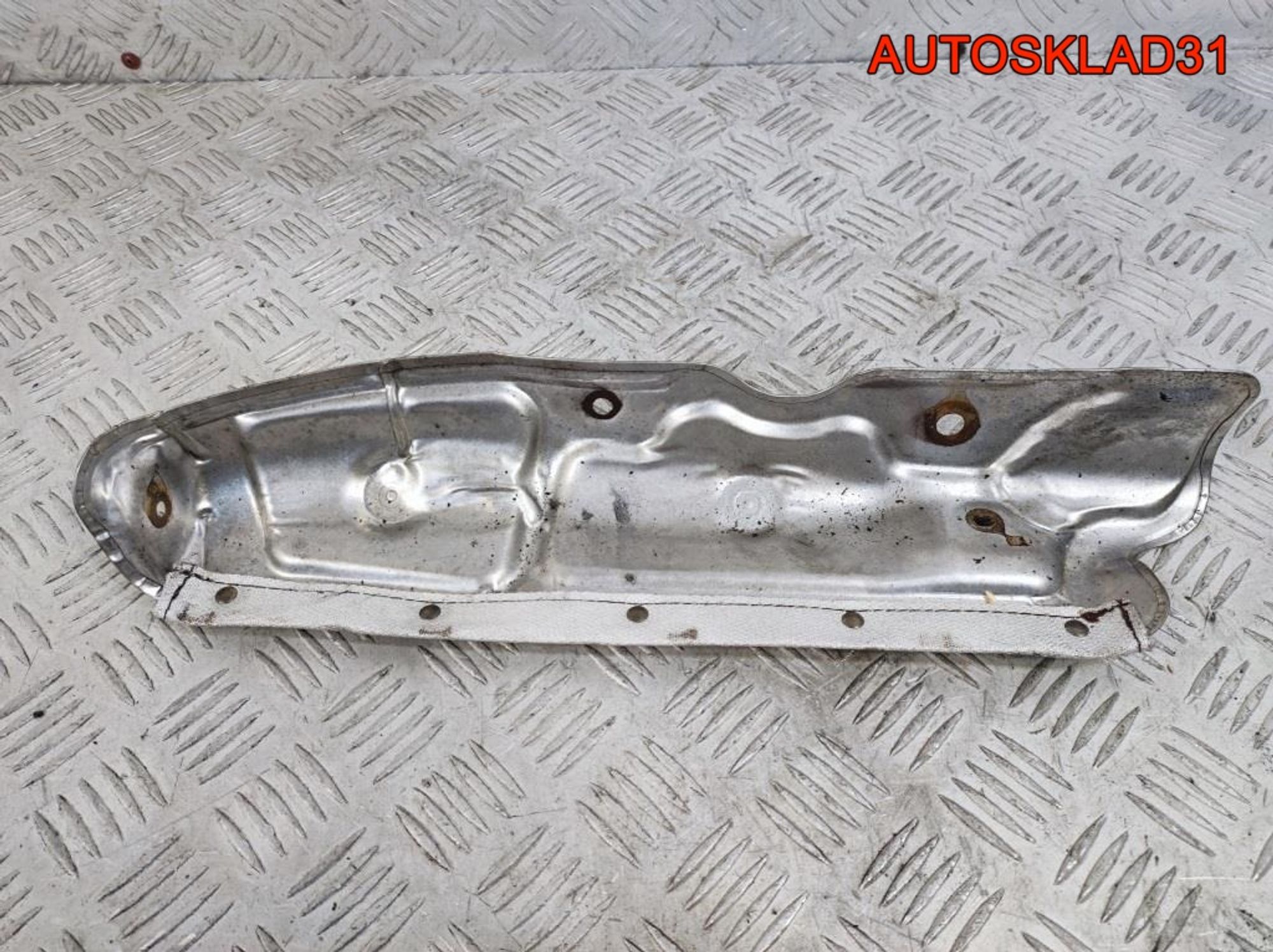 Экран тепловой BMW F30 2,0 В47D20 11628513648, 900 рублей, Дубовое