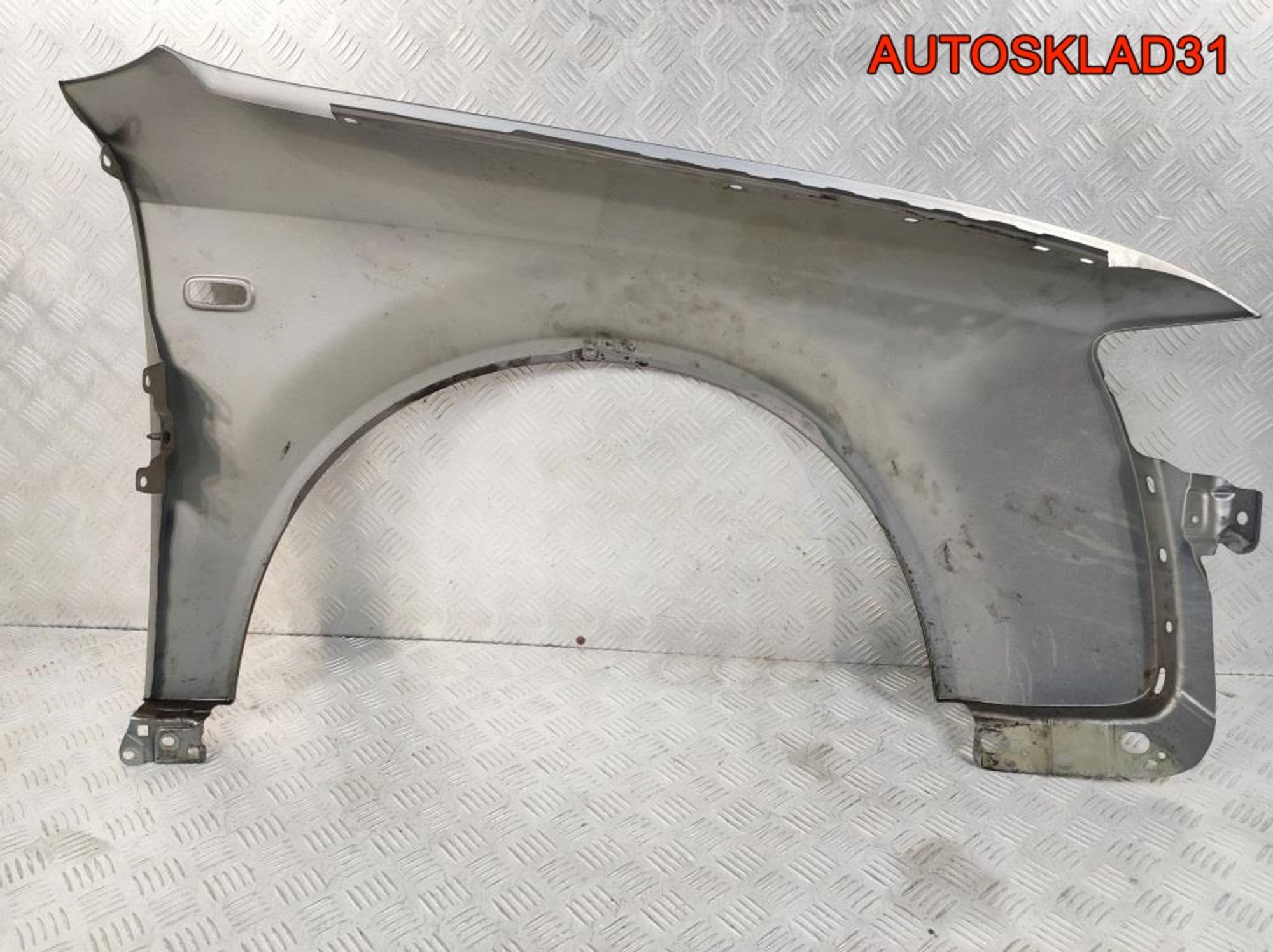 Крыло переднее левое Audi A4 B6 8E0821105B, 9800 рублей, Дубовое