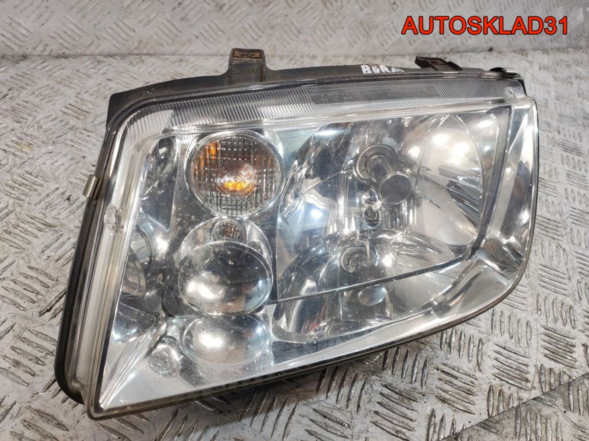 Фара левая Hella Volkswagen Bora 96359700L, 7000 рублей, Дубовое