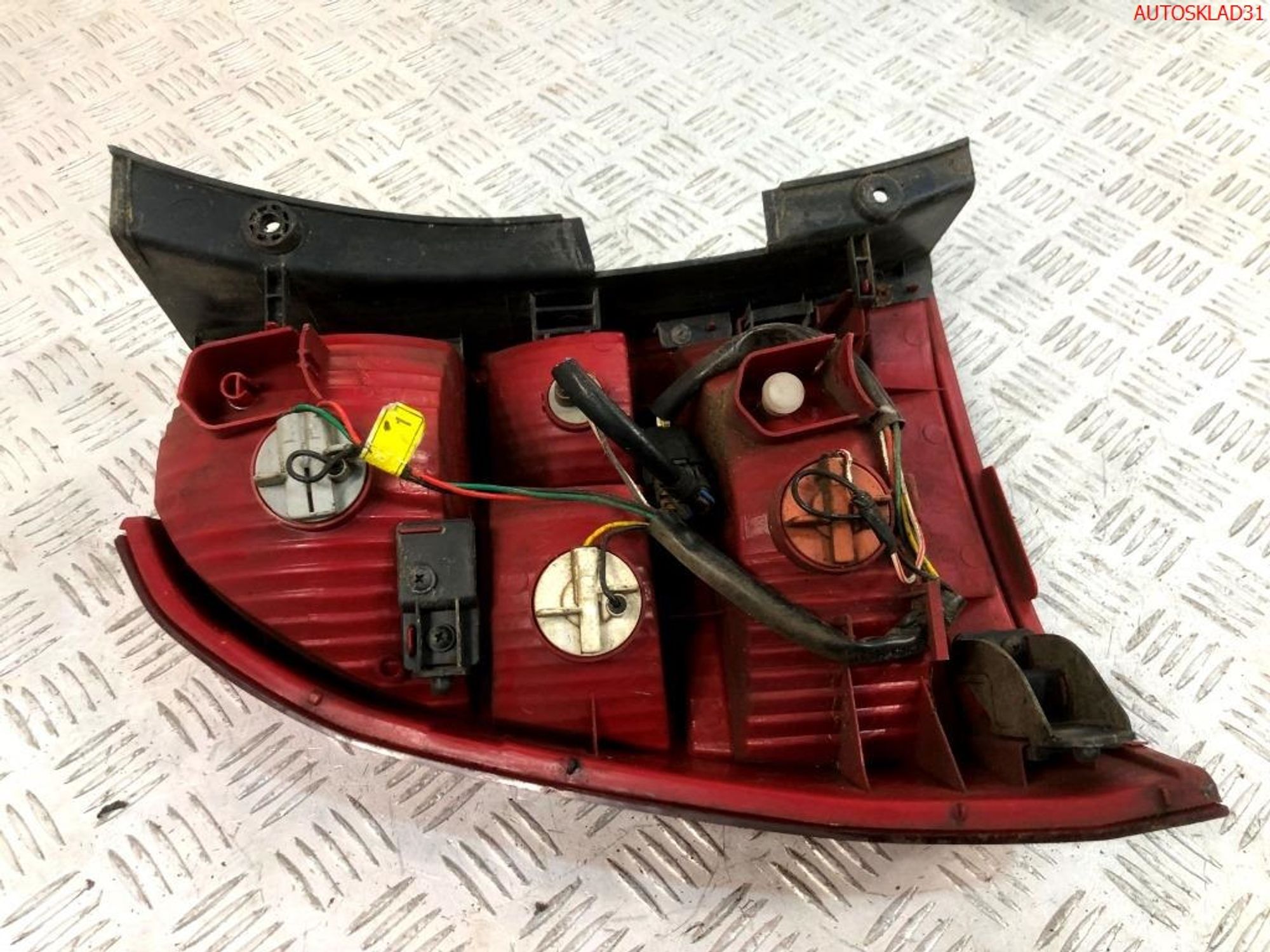 Фонарь задний правый Kia Sportage 2 924021F010, 6000 рублей, Дубовое