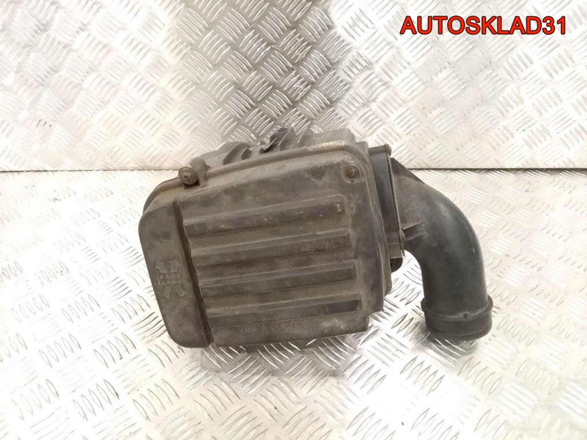 Корпус воздушного фильтра VW Touran 1F0129607, 3200 рублей, Дубовое