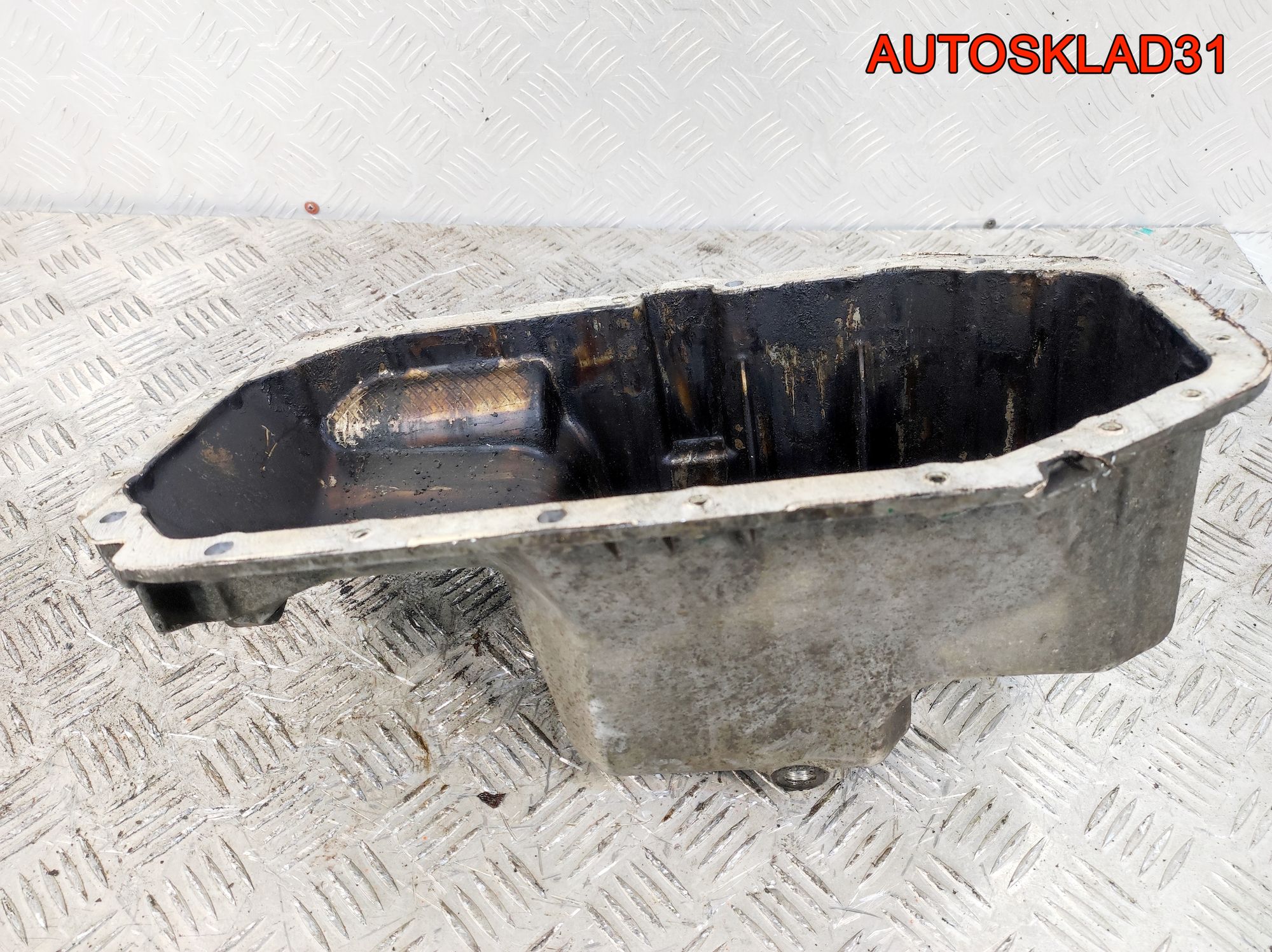 Поддон двигателя VW Polo 1,4 BKY 032103603N Бензин, 1700 рублей, Дубовое