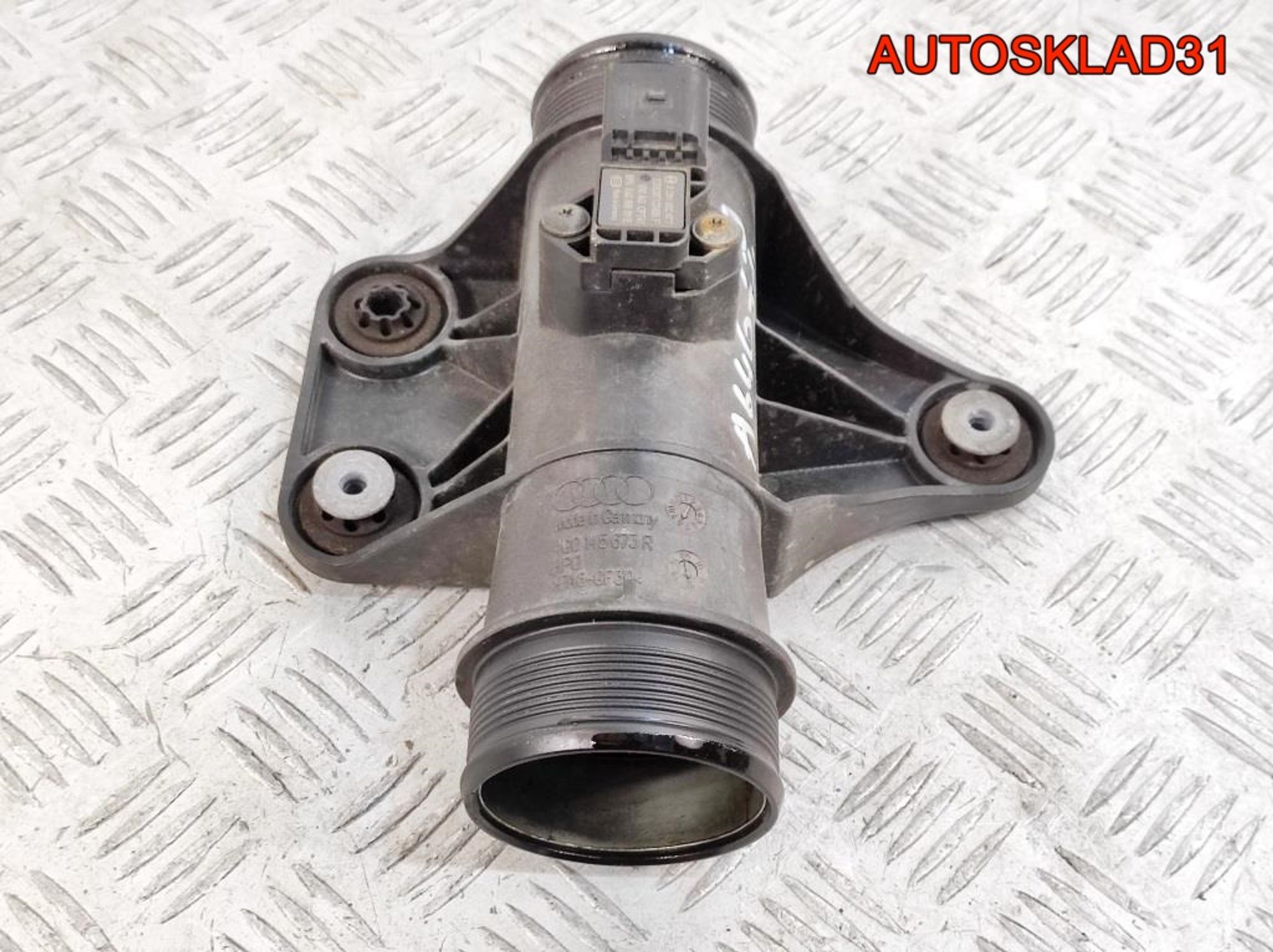 Патрубок интеркулера Audi A6 C7 4G 3.0 CDU 4G0145673R, 2000 рублей, Дубовое