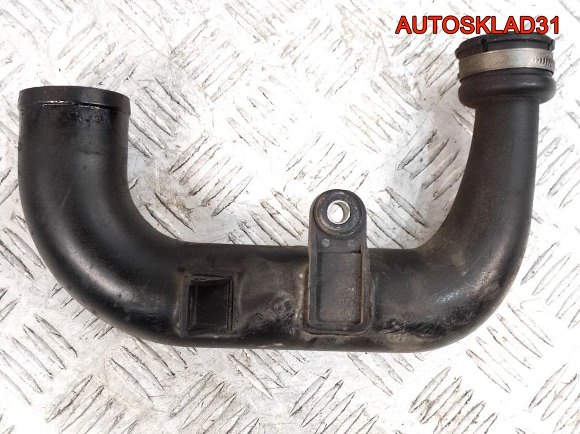 Патрубок интеркулера Opel Corsa D 1,3 Z13DTJ 13333735, 1300 рублей, Дубовое